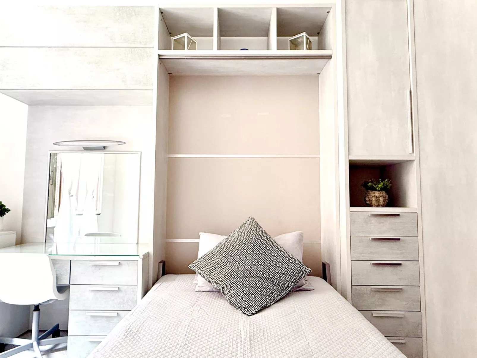 Roman Haven - Binnen