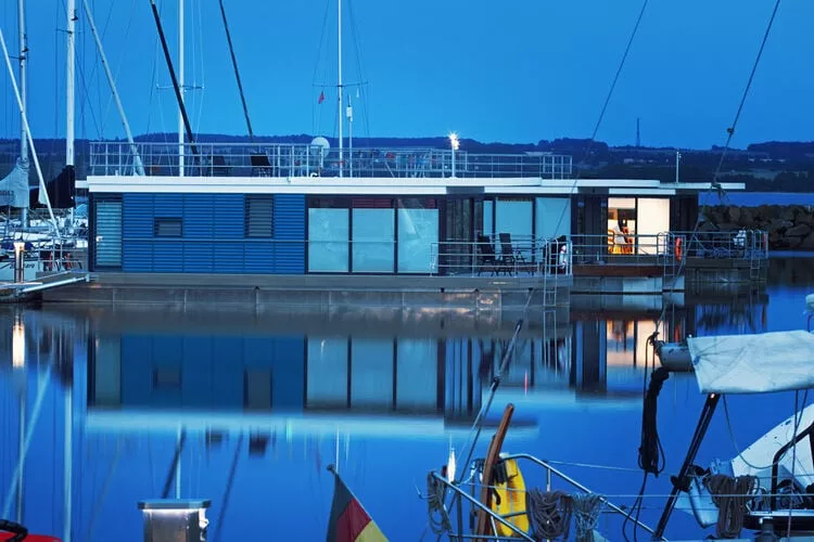 Hausboot Family & Friends mit Hund LP 10 / 4 Personen
