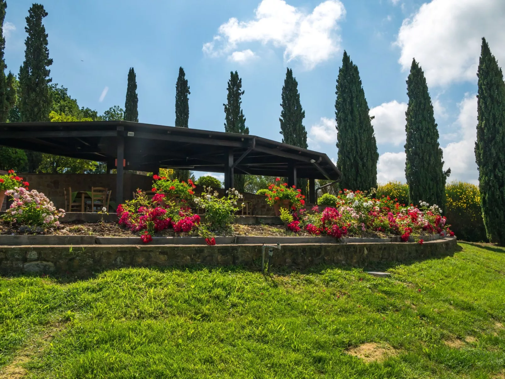 Vier-Zimmer-Wohnung Borgo Collelungo 2 Bäder, erster Stock-Buiten