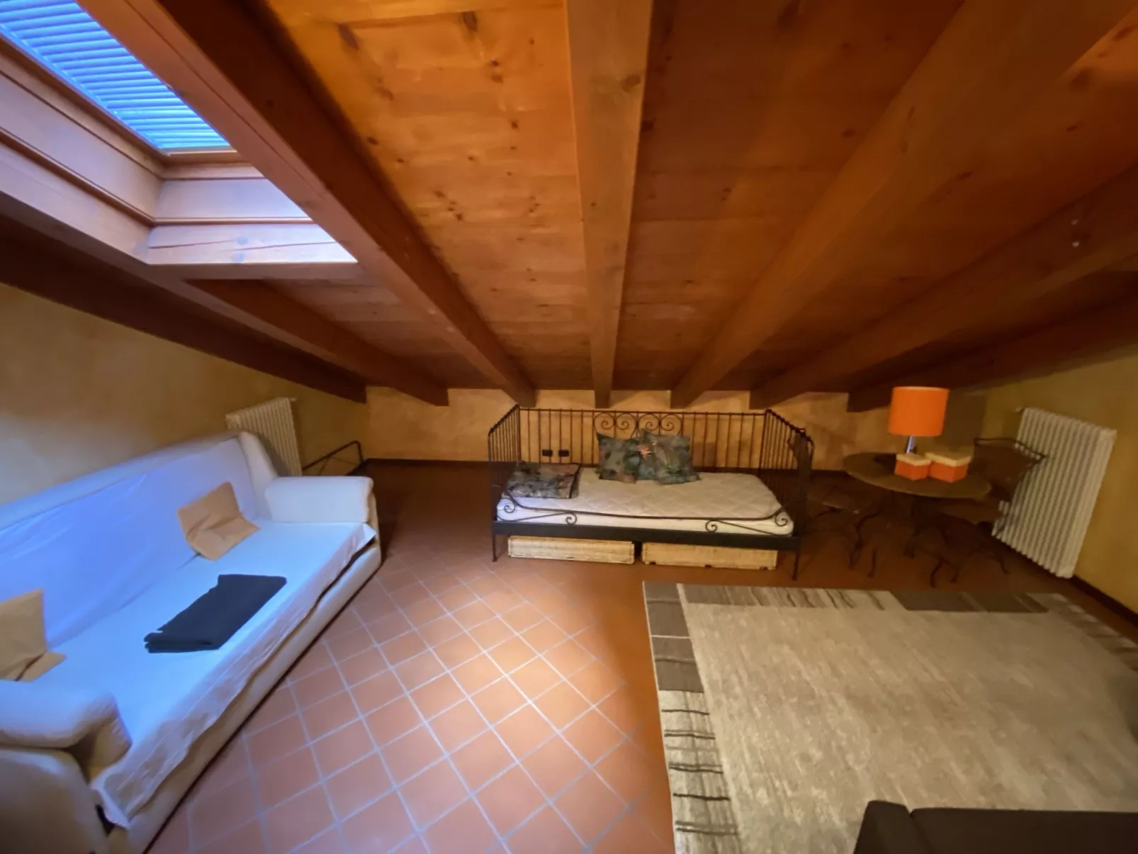 P-12 FEWO GARDALAND-Binnen