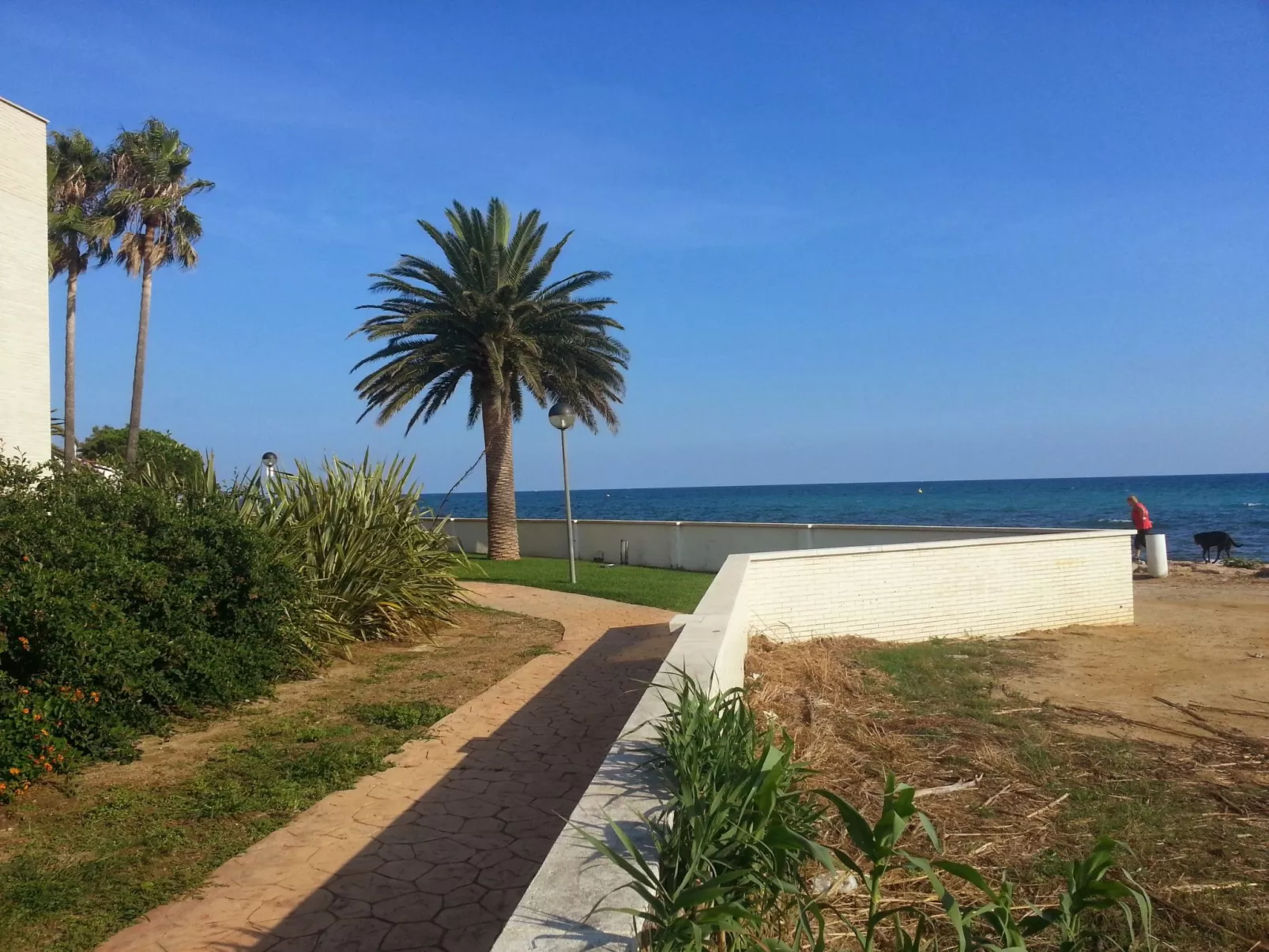 LUXUS APPARTMENT MIT MEERSICHT AUS DER TERRASSE-Buiten