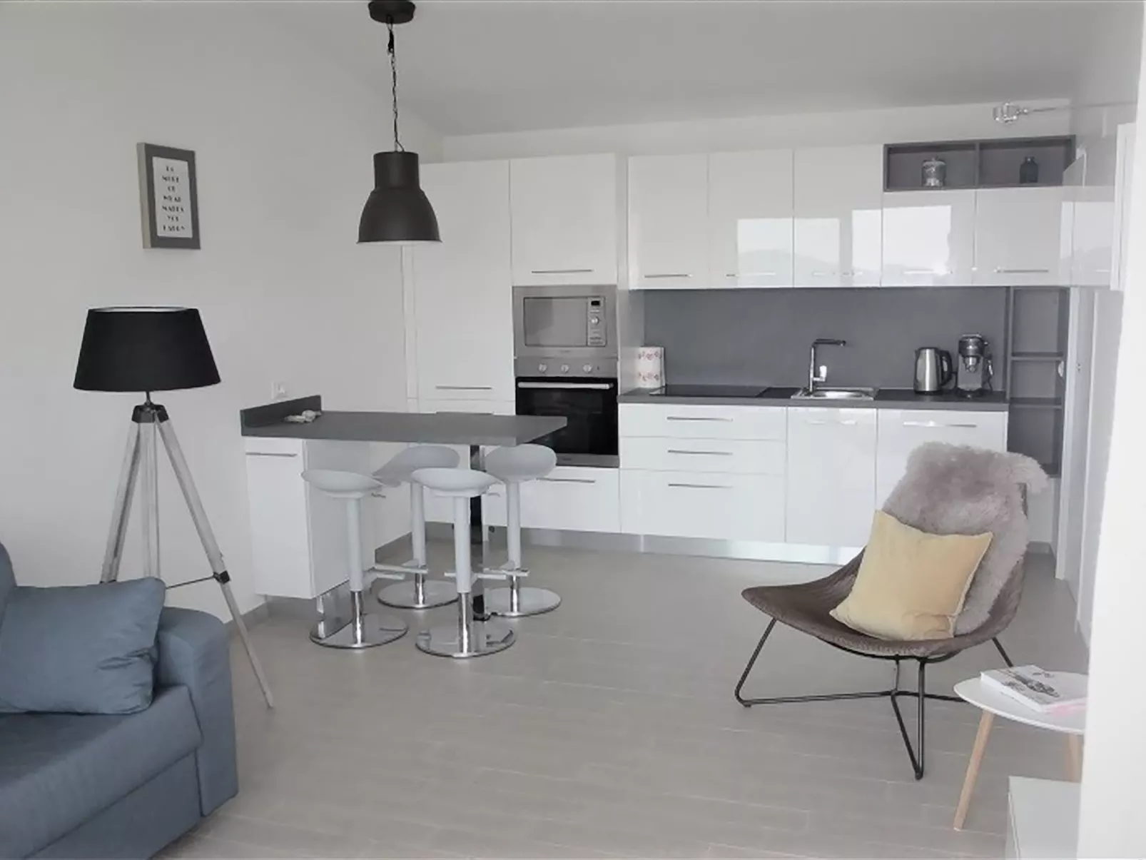 Schönes Penthouse für bis zu 4 Personen-Image-tags.info