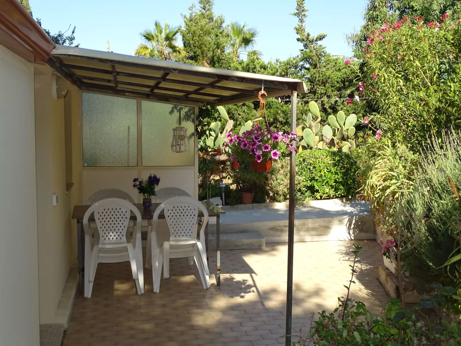 Kleines ruhiges Ferienhaus direkt am Meer-Buiten