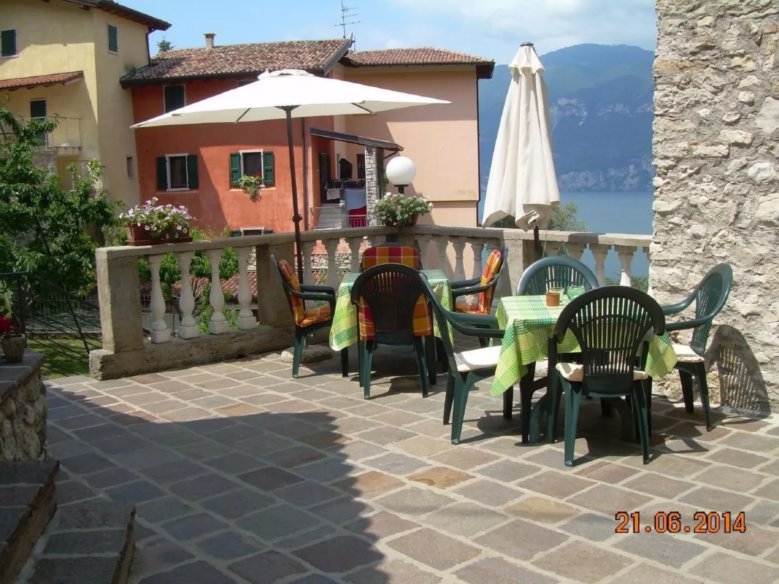 Mit Blick auf das Wasser-Buiten