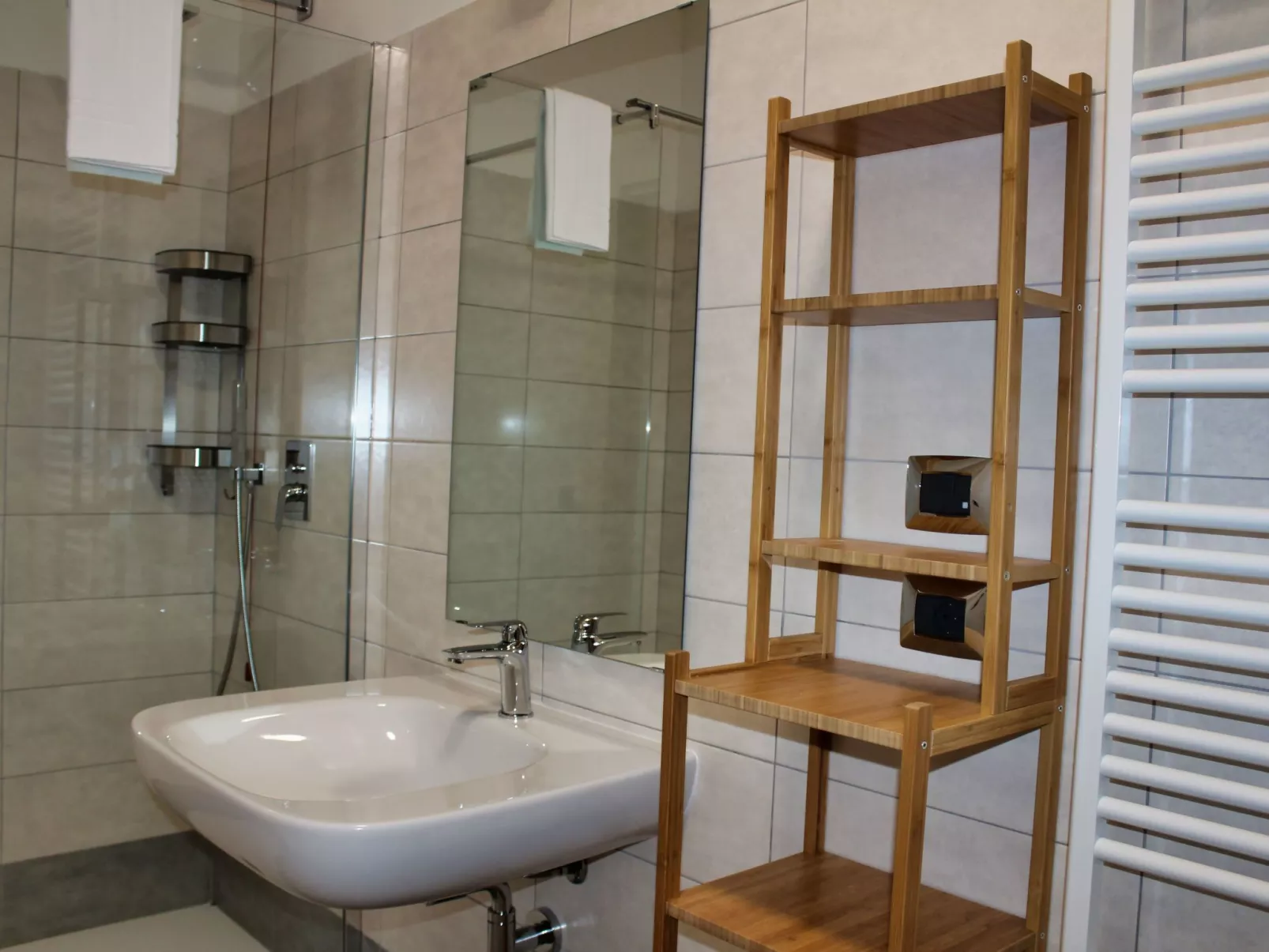 Charmante Wohnung in Solarolo mit Schwimmbad-Binnen