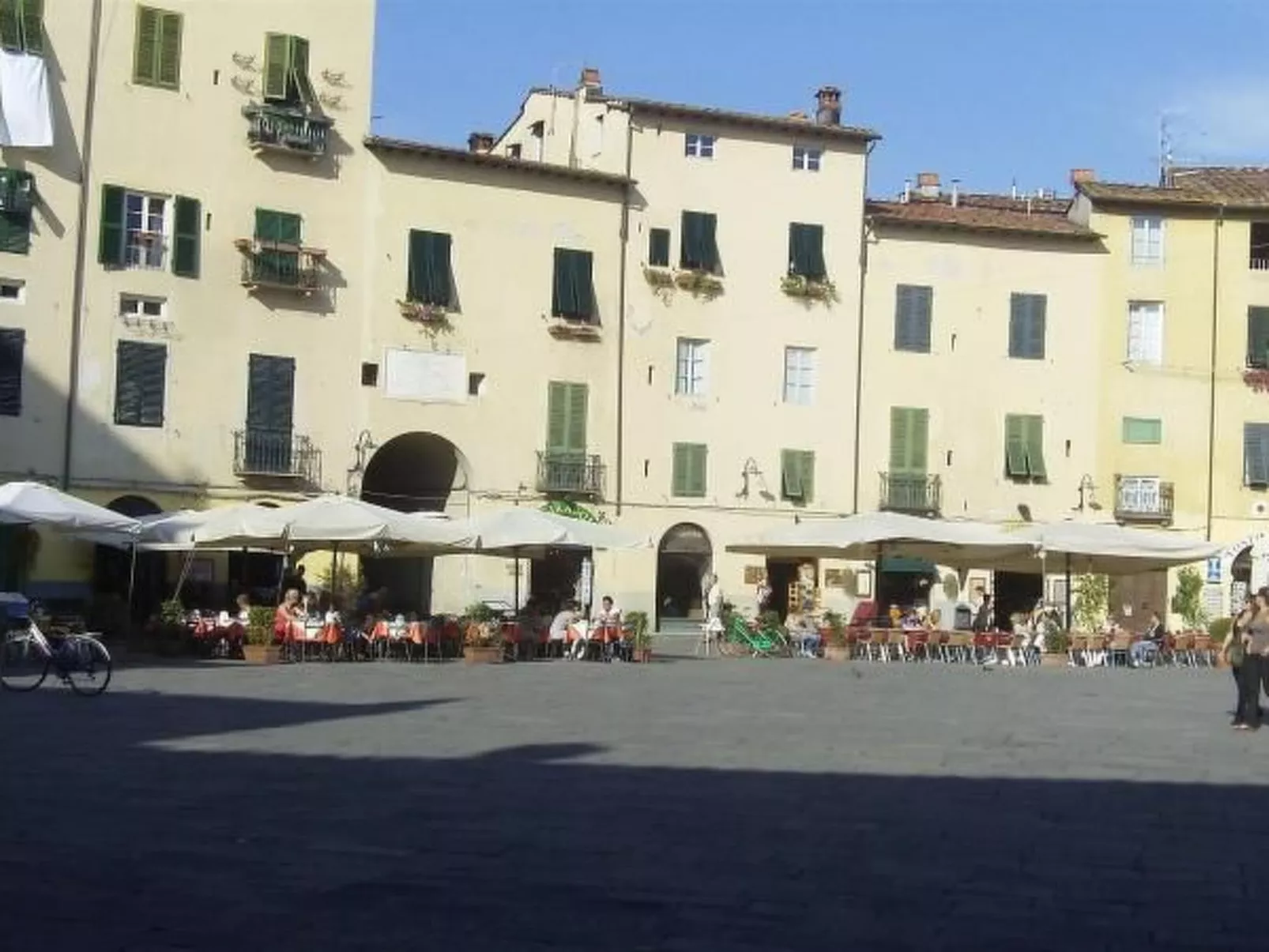 Mobilheim auf einem Campingplatz in der Nähe des Meeres, Pisa,-Buiten