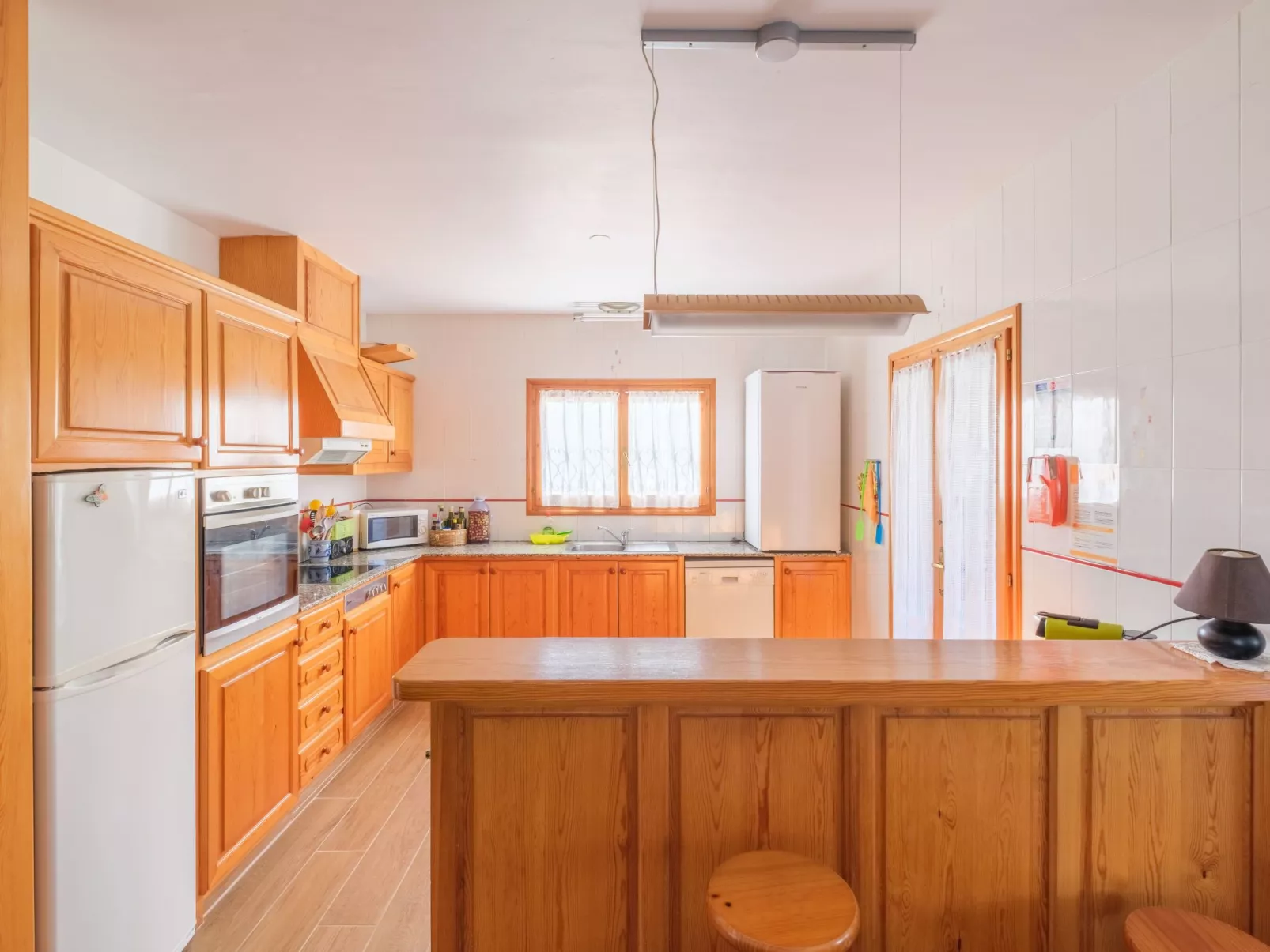 Imposante Ferienvilla mit großem Pool-Binnen