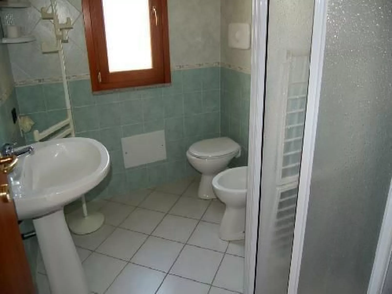 Unterkunft mit Terrasse am Meer-Image-tags.info