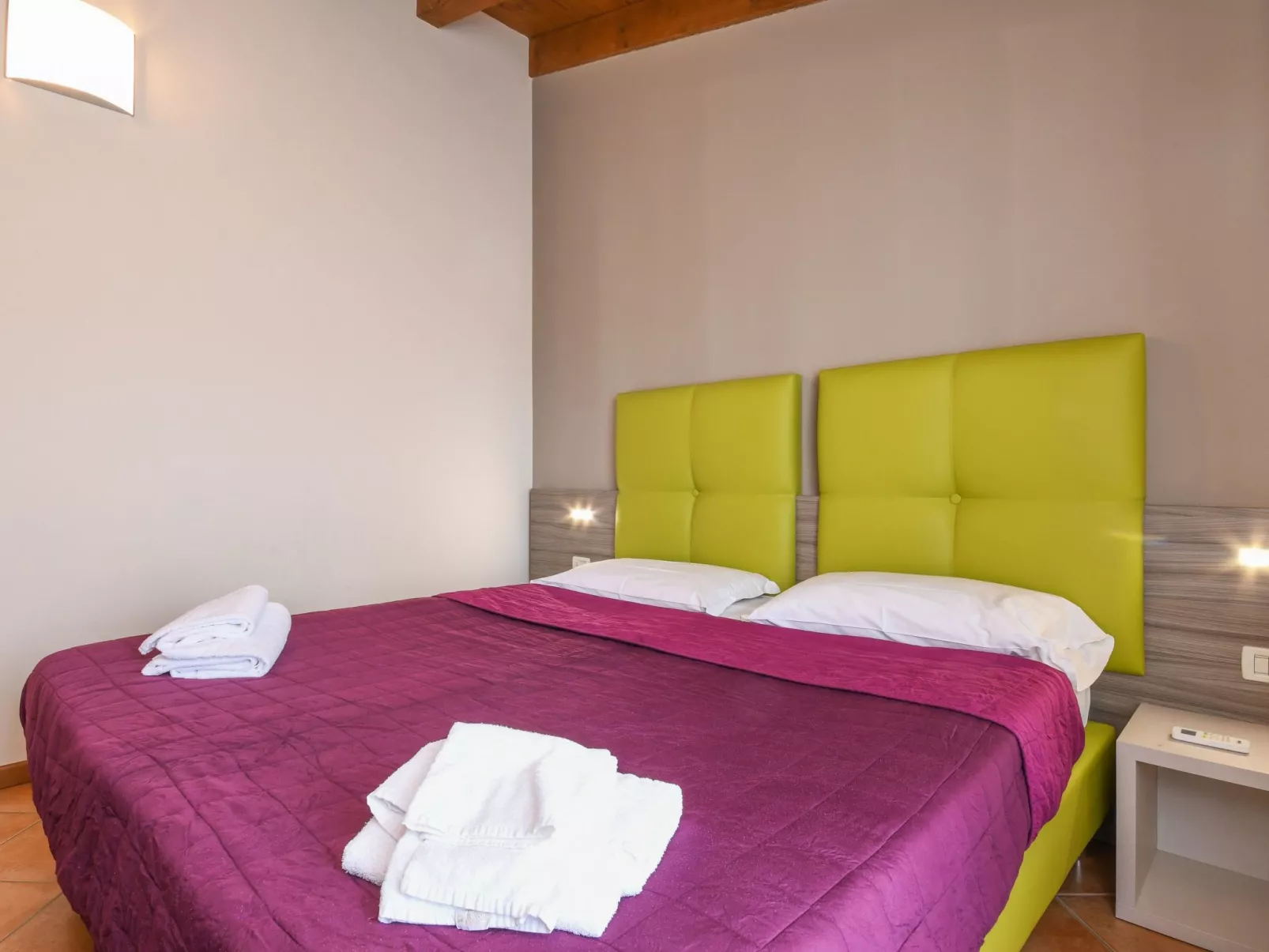 Wohnung in Moniga Del Garda mit Seeblick-Binnen