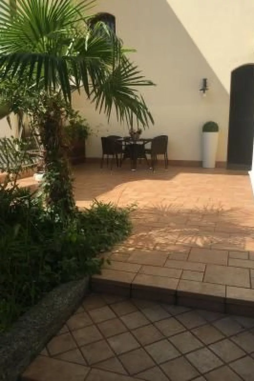 Gemütliche Drei-Zimmer-Wohnung mit Garten-Buiten