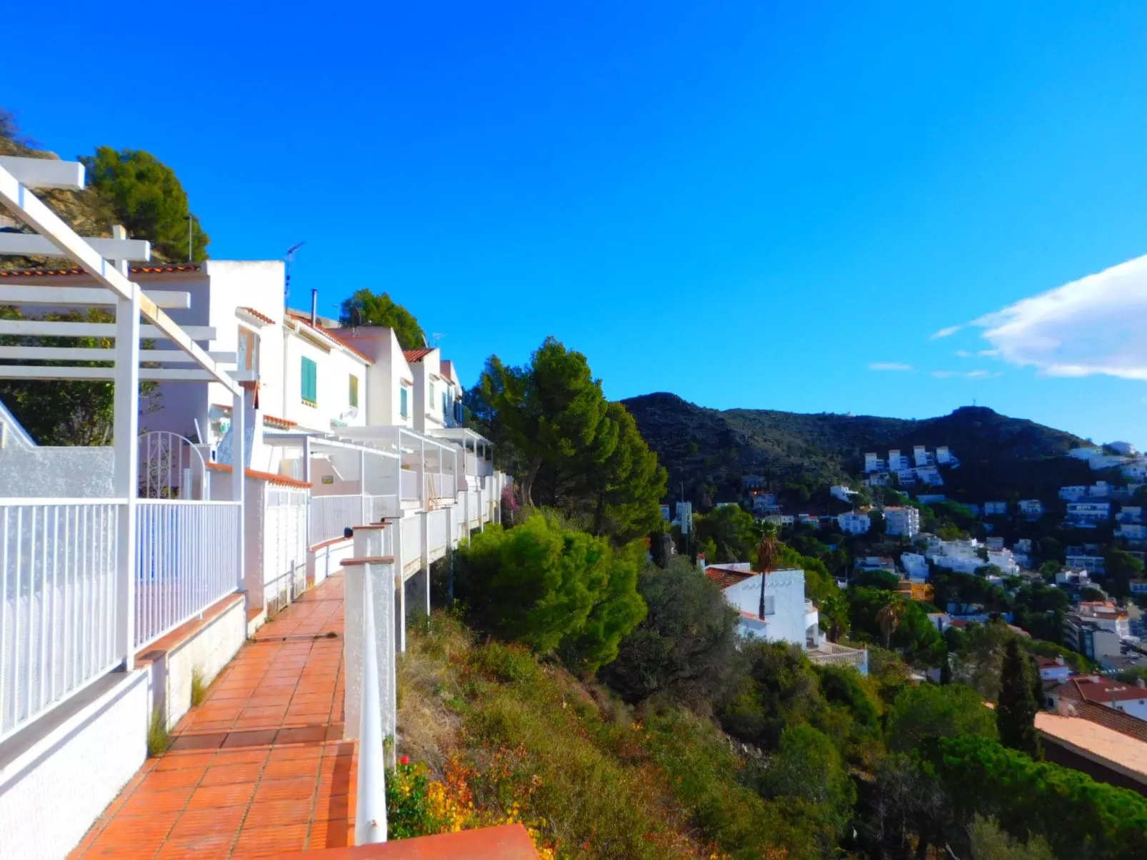 Mit privatem Garten und Terrasse-Image-tags.info