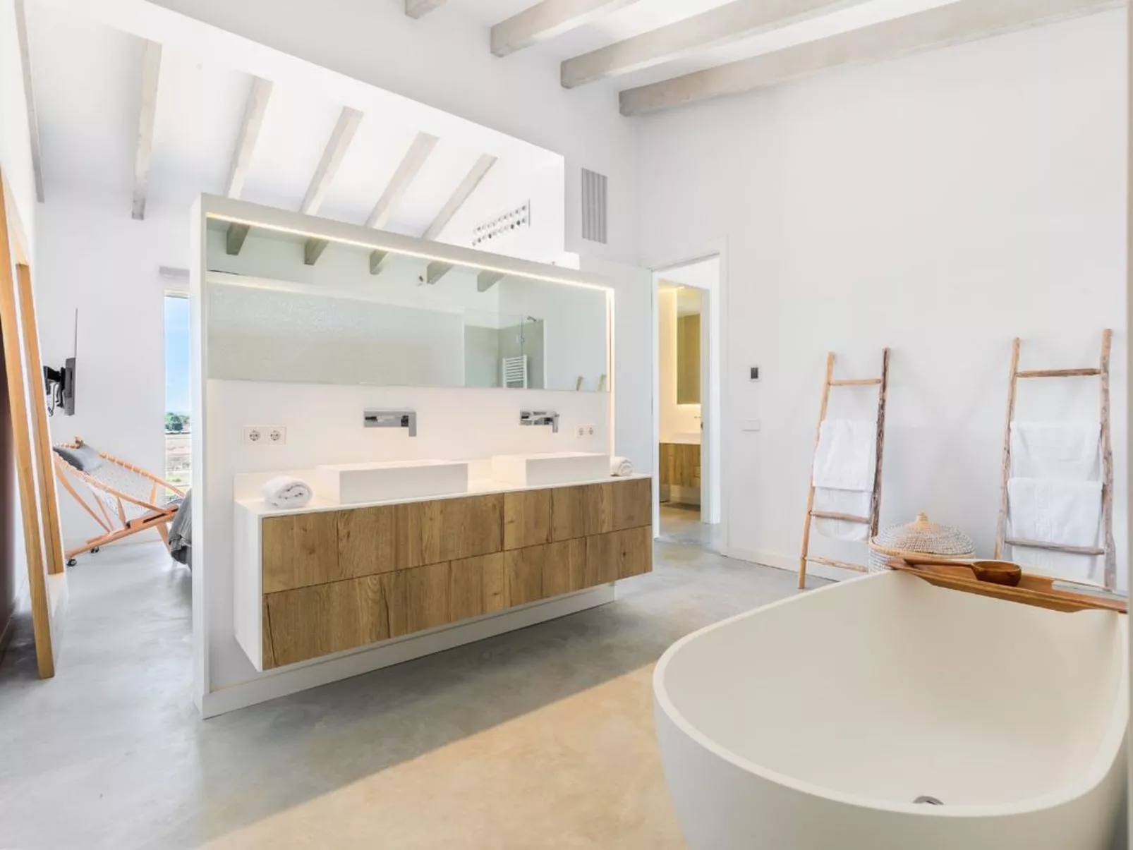 Luxuriöse Villa mit beheiztem Pool für 8 Personen-Buiten