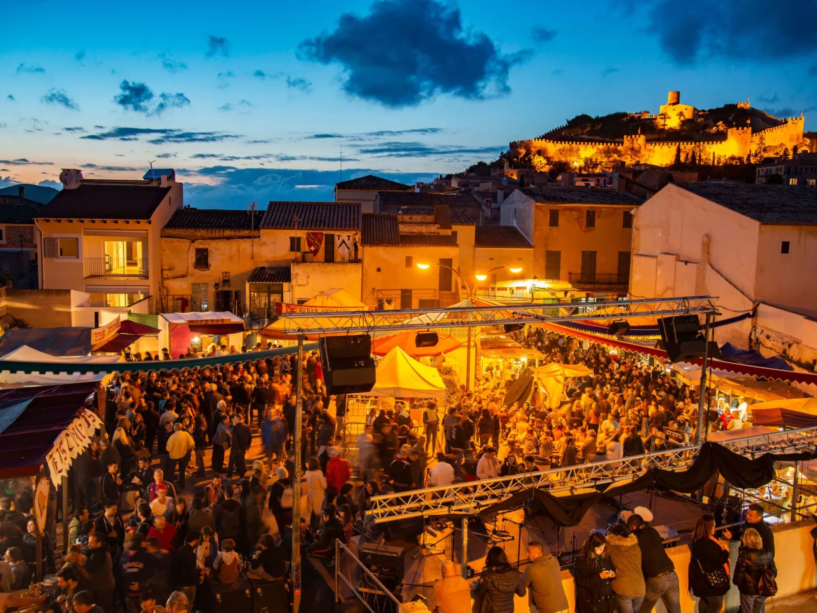 Wohnung 'Can Serol' mit eigener Terrasse-Buiten