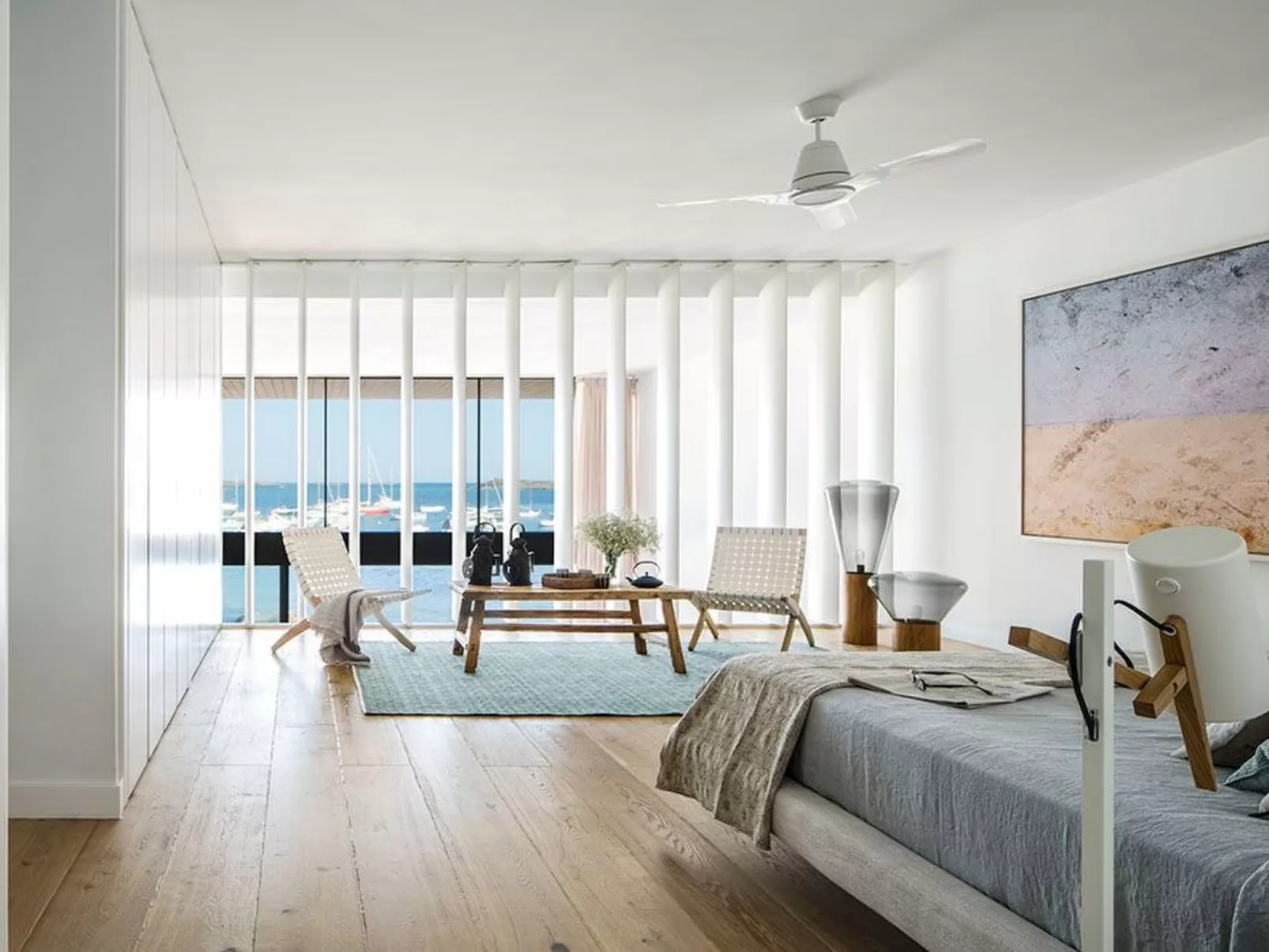 Haus "Colonia Beach" mit Blick auf das Wasser-Image-tags.info