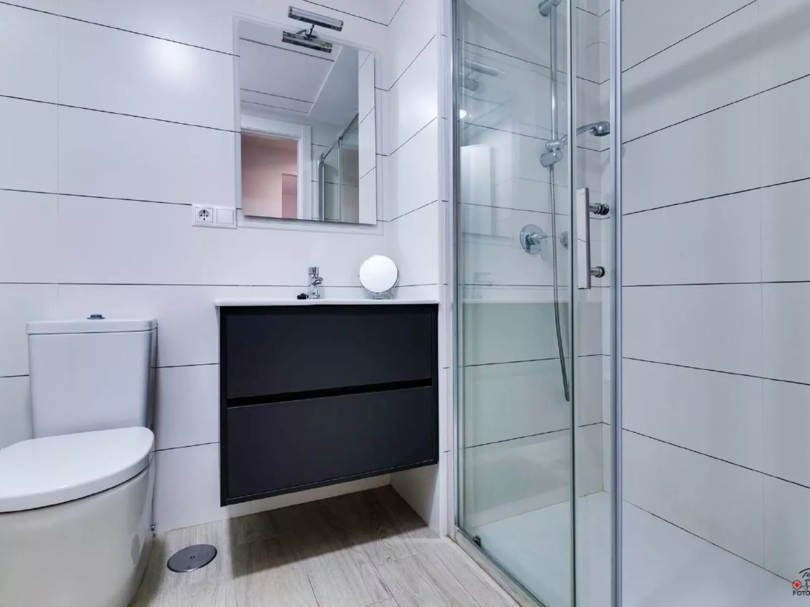 "Pinada Beach" mit Schwimmbad-Binnen