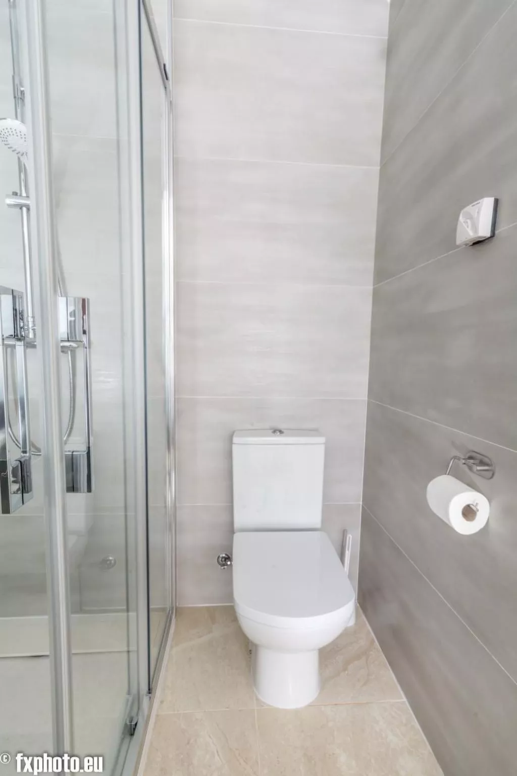 "Sunny Villa" mit Schwimmbad-Image-tags.info