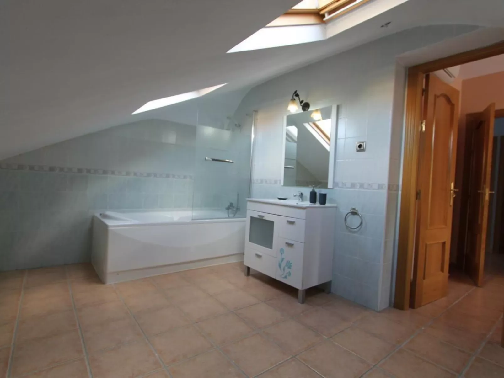 In Seseña mit großem Garten-Binnen