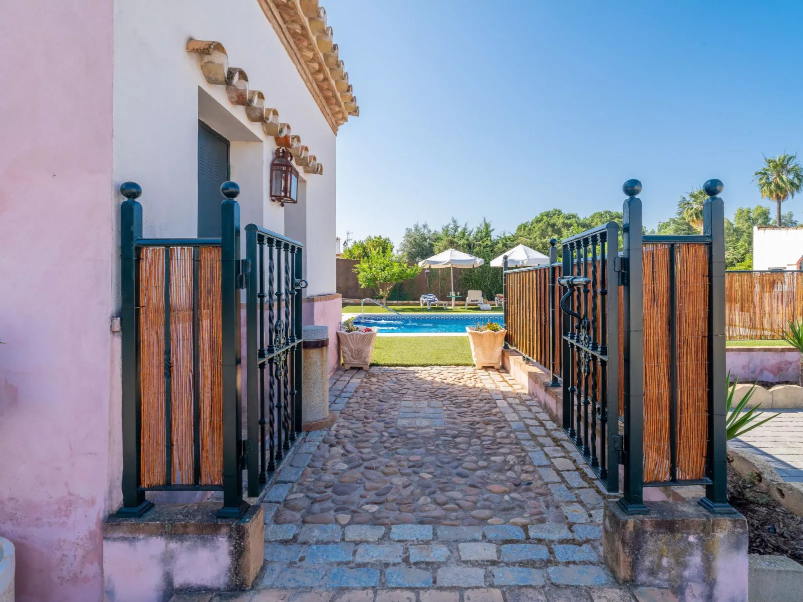 Ländliches Haus Carmo-Buiten