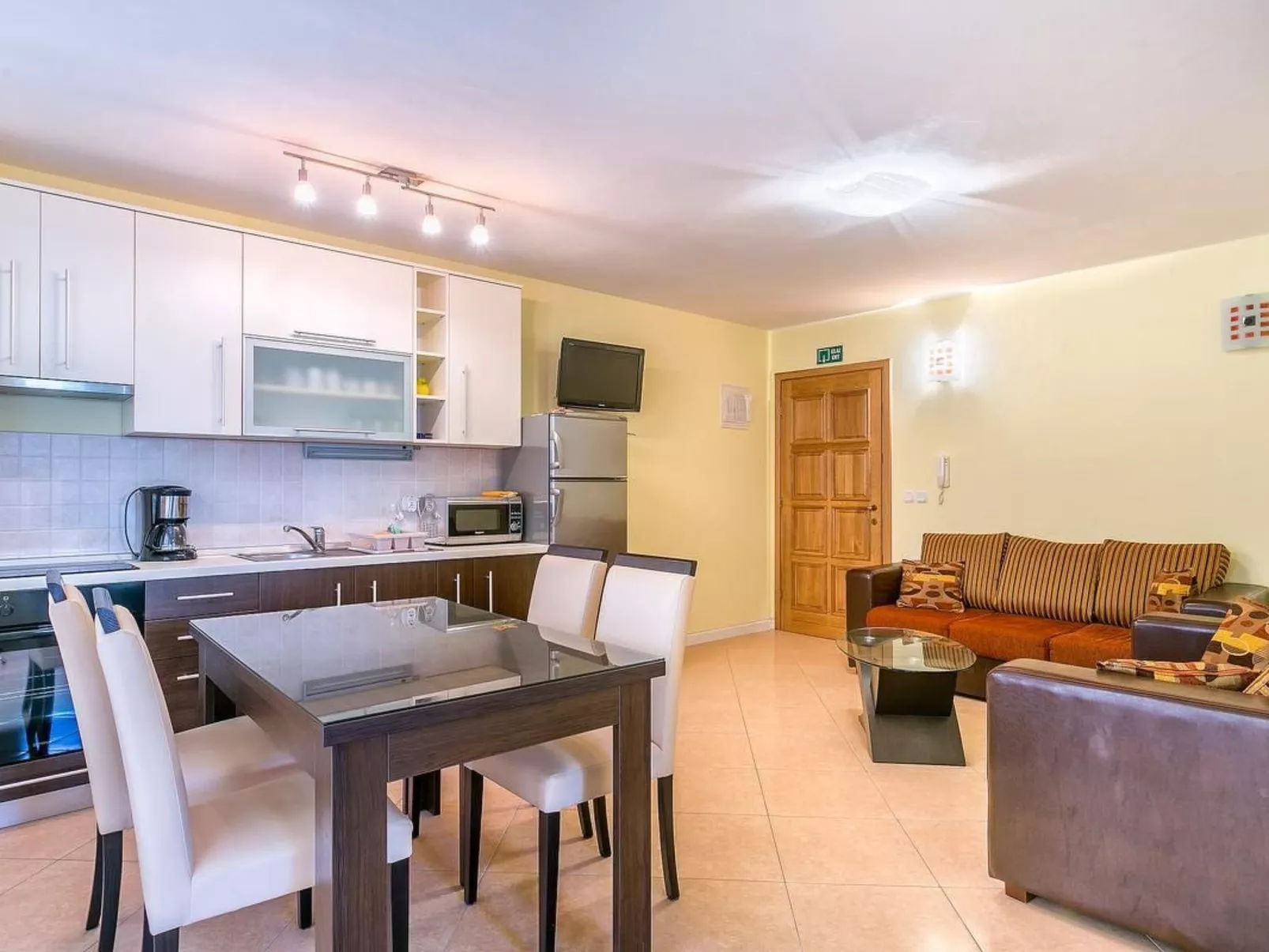 FeWo mit 2 Schlafzimmern und Meerblick - Binnen