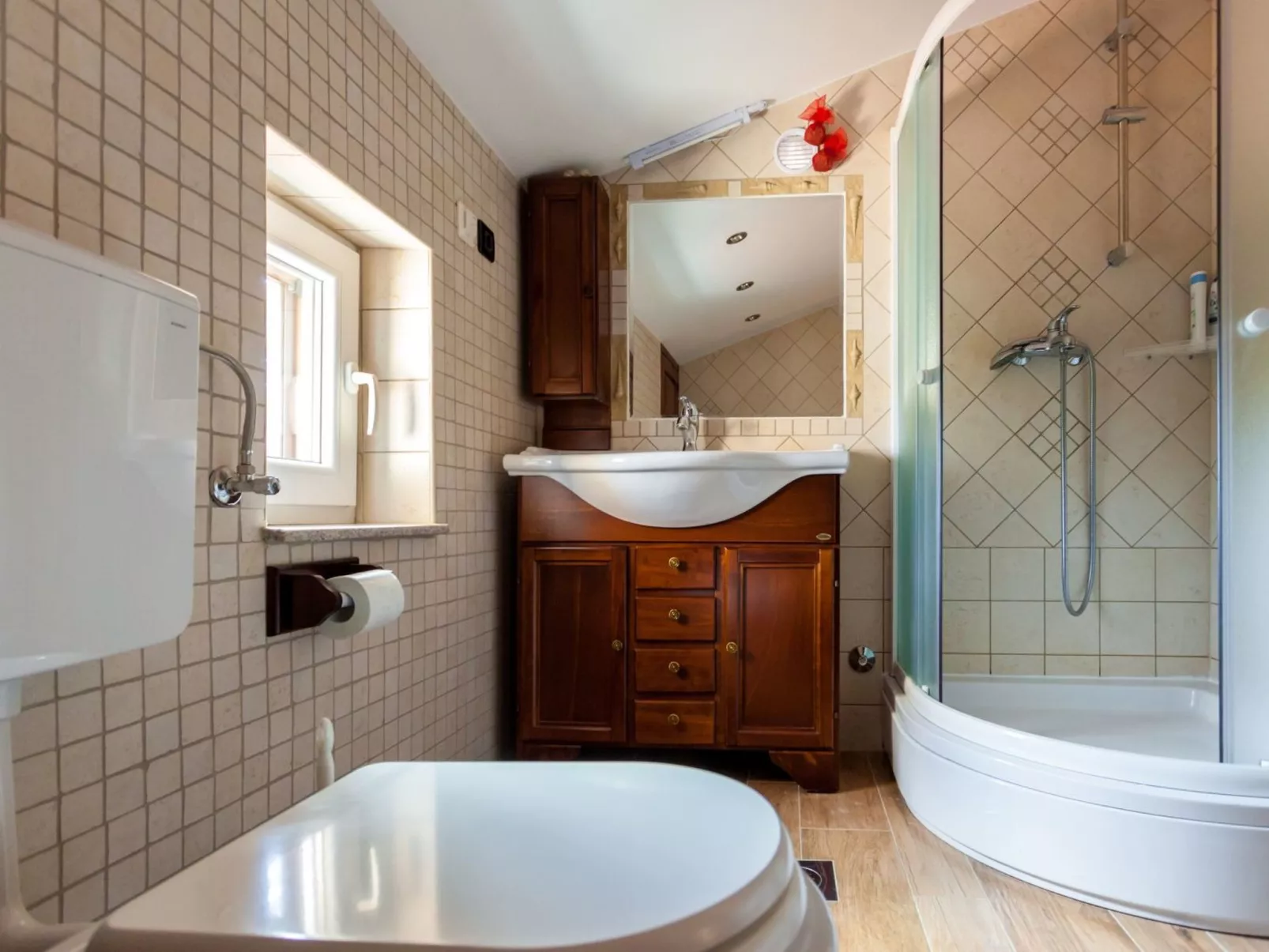 In der Nähe des Meeres, schöne und moderne Wohnung-Binnen