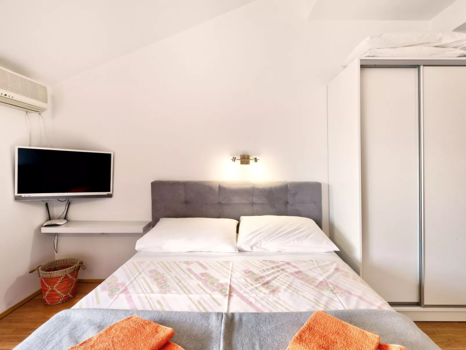 Studio-Apartment mit Meerblick - Binnen