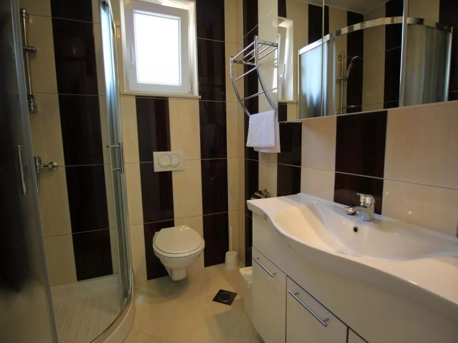 Gorica 1 A4+1 No.1-Binnen