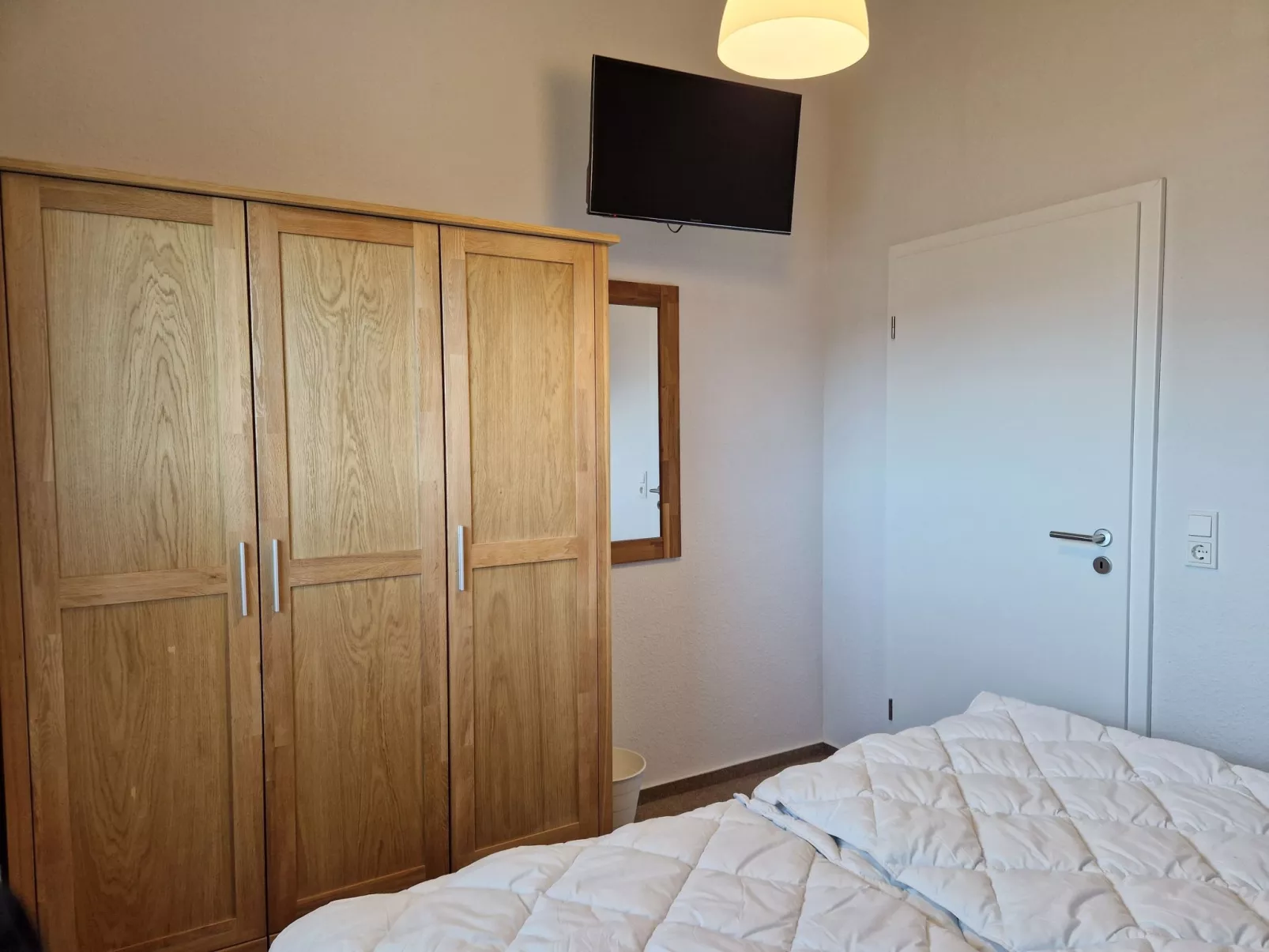 G16 Eingezäuntes Haus mit Terrasse und Garten-Binnen