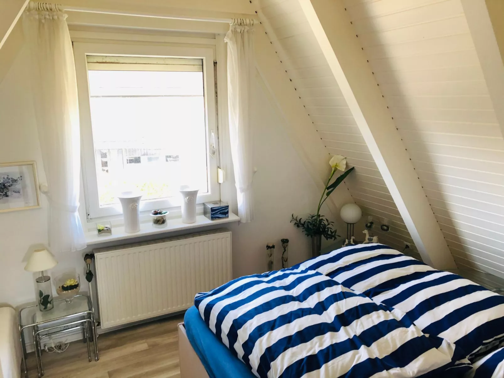 Nurdachhaus in Burhave mit Garten-Binnen