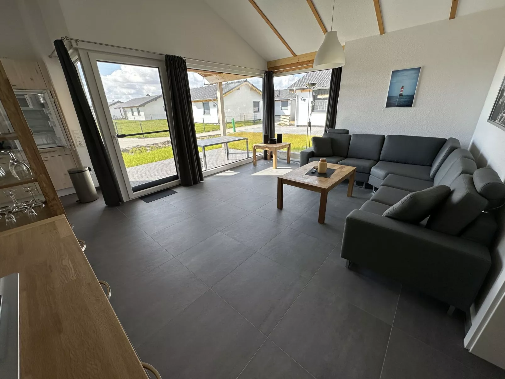 G6 Freistehendes Haus mit Garten und Wallbox-Binnen