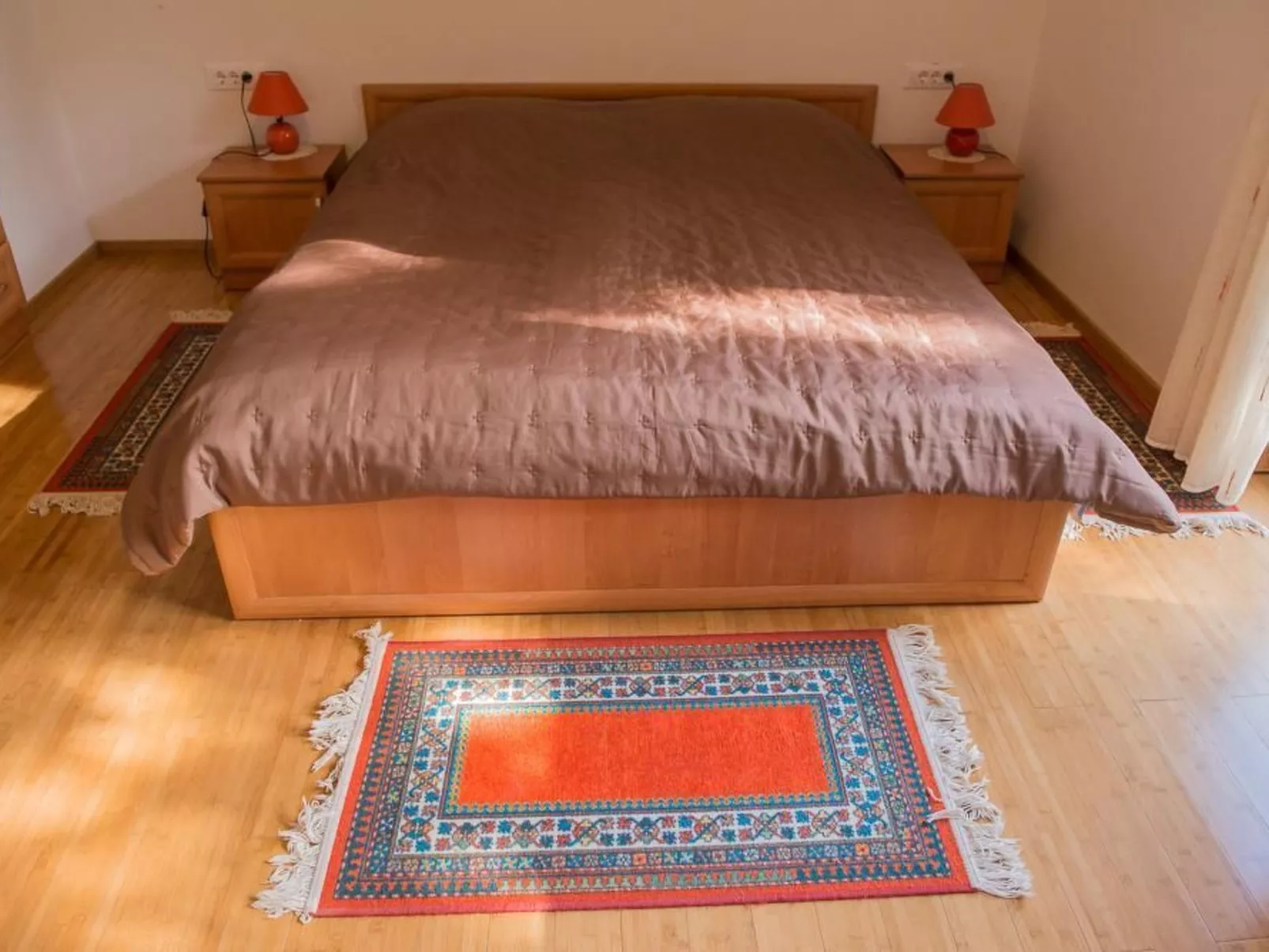 Kleines Haus am Rande des Waldes-Image-tags.info