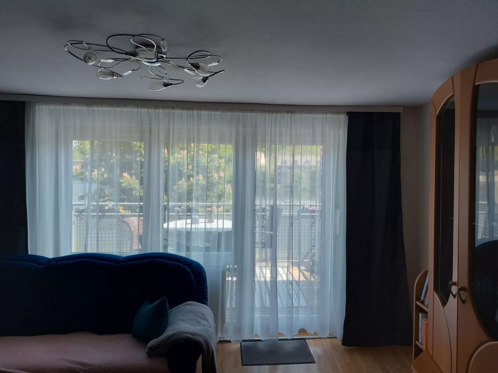 Einzigartige Lage direkt Mosel und Radweg.-Binnen