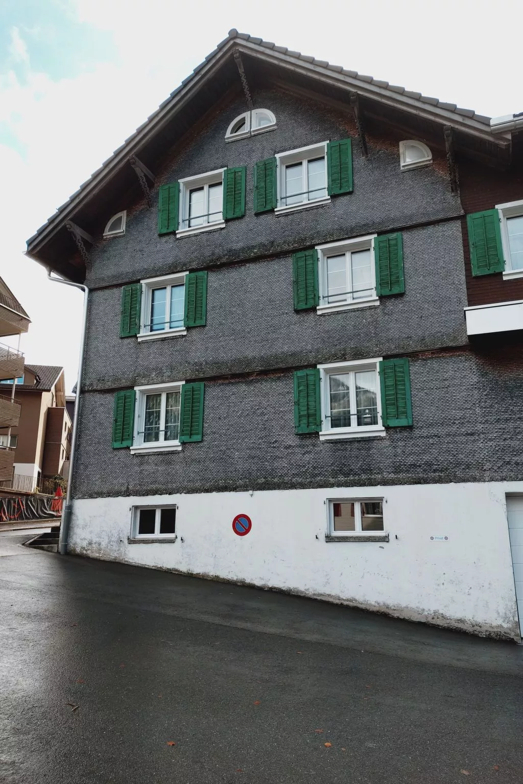 3.5 Zi-DachWohnung-Buiten