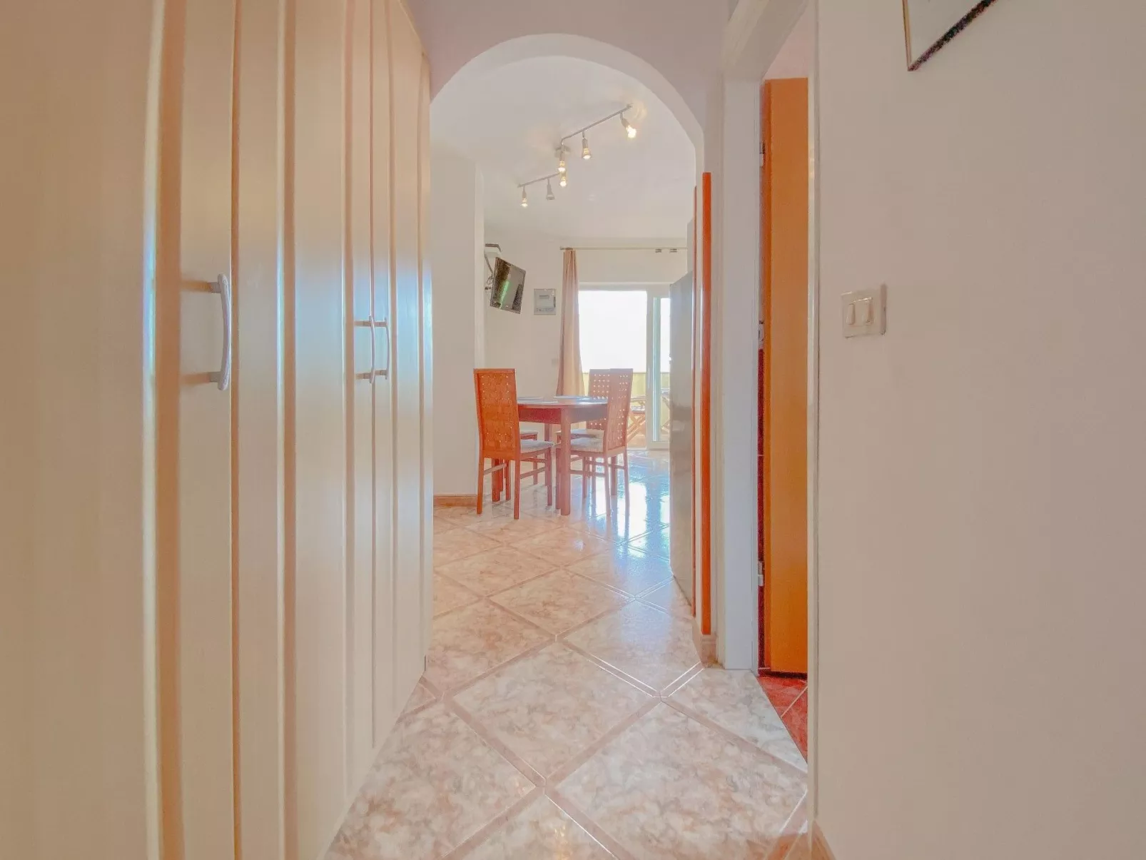 Wohnung "Viviana" direkt am Strand-Binnen