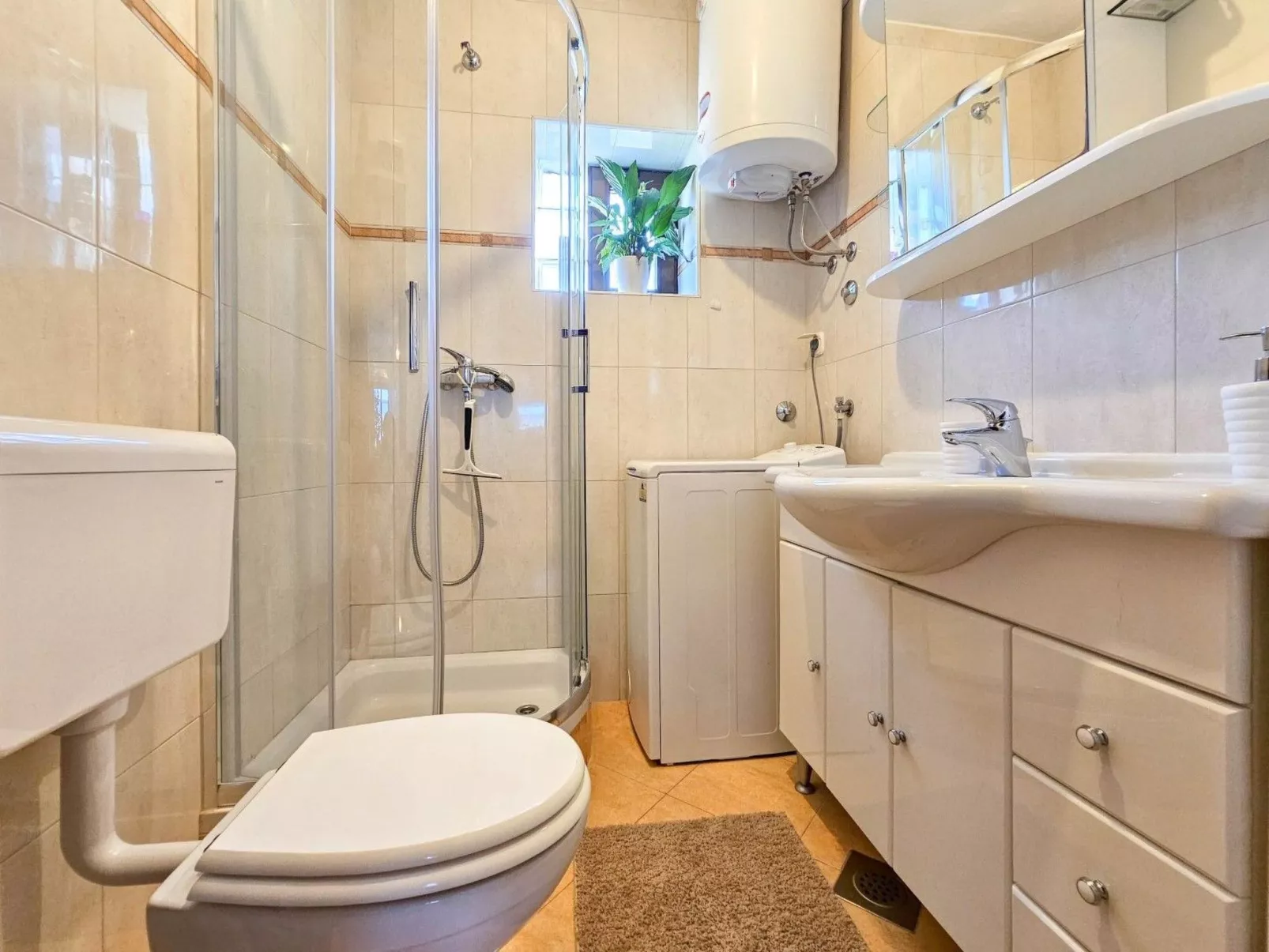 Wohnung für bis zu 6 Personen mit Schwimmbad-Image-tags.info