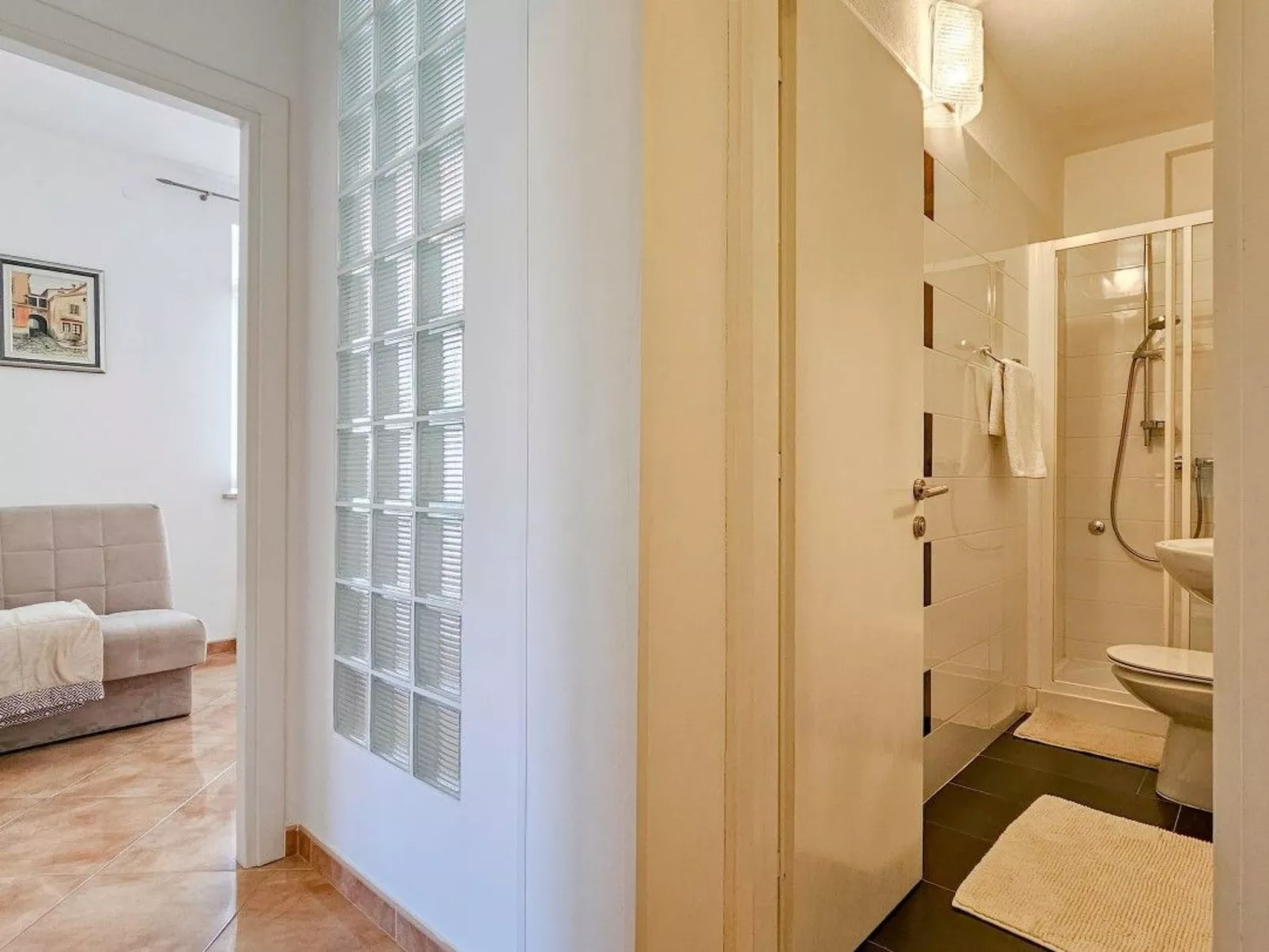 Wohnung "Viviana" direkt am Strand - Binnen