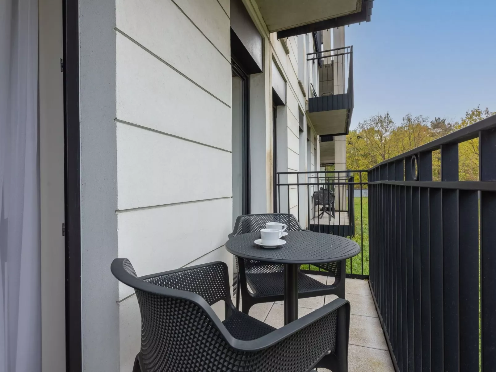 Stilvoll eingerichtete Ferienwohnung am Meer-Image-tags.info