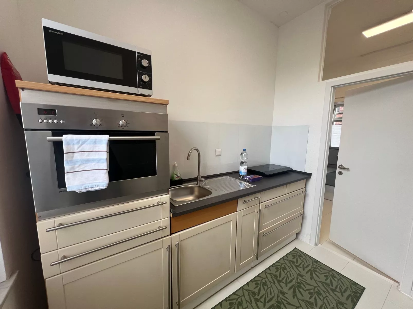 Clean Apt. Studio-Binnen