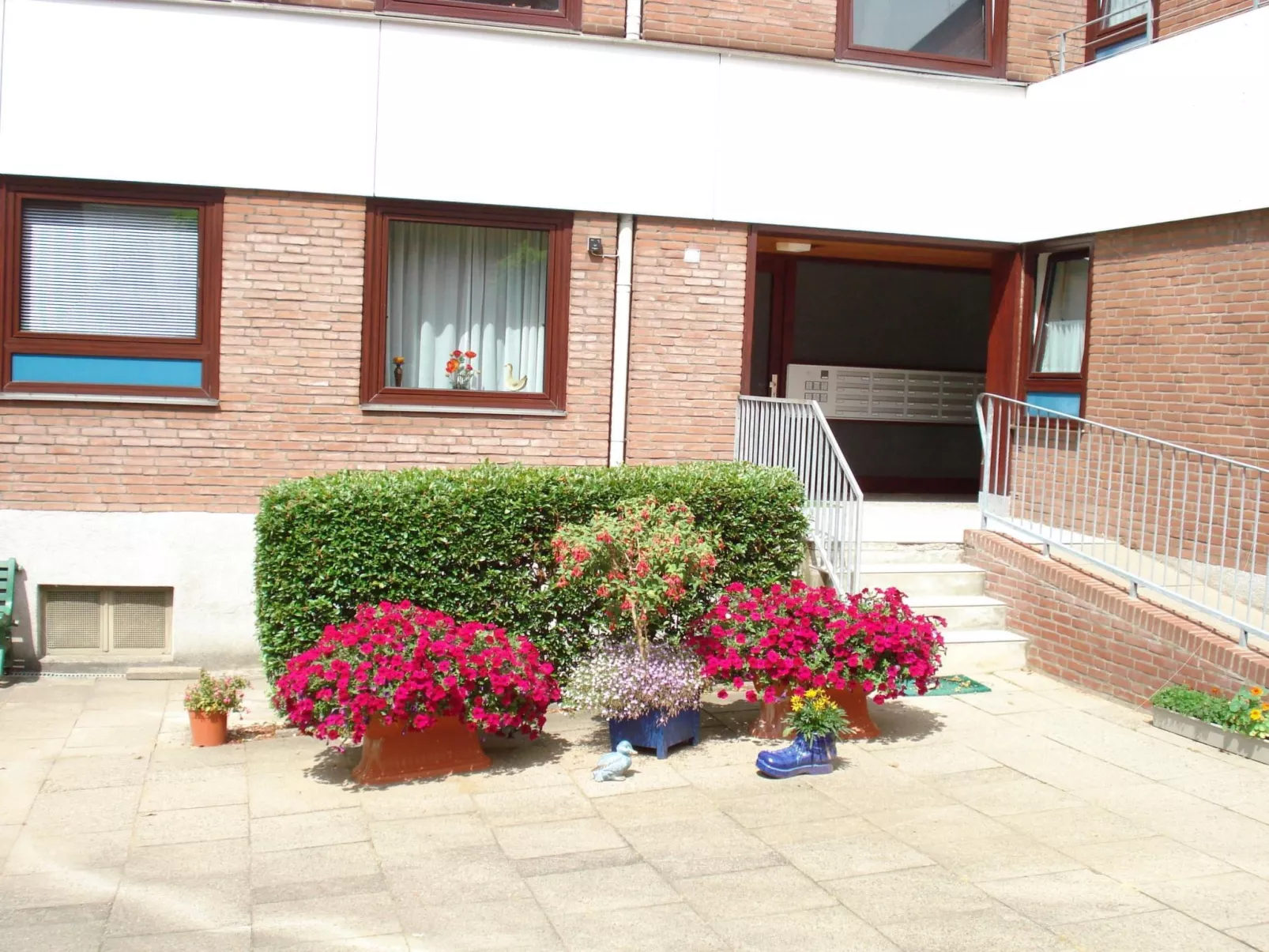 Elbe-Ferienwohnung mit Terrasse nah am Zentrum-Buiten