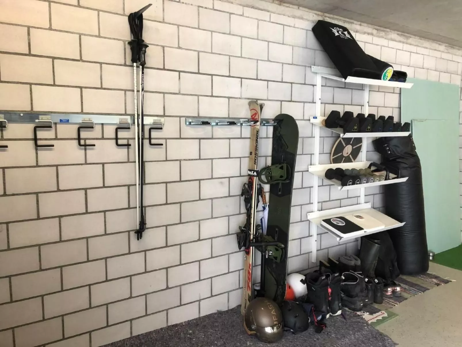 Cozy Accomodation Retreat for Families-Binnen