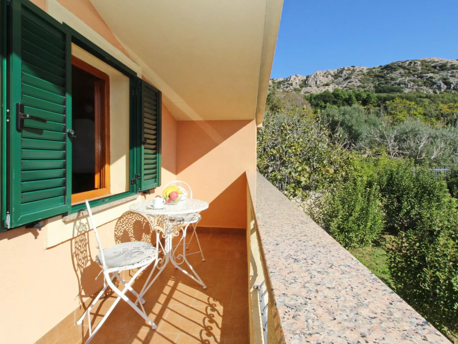 Renoviertes Steinhaus mit Garten und Pool ideal für ein erholsamen Urlaub-Buiten