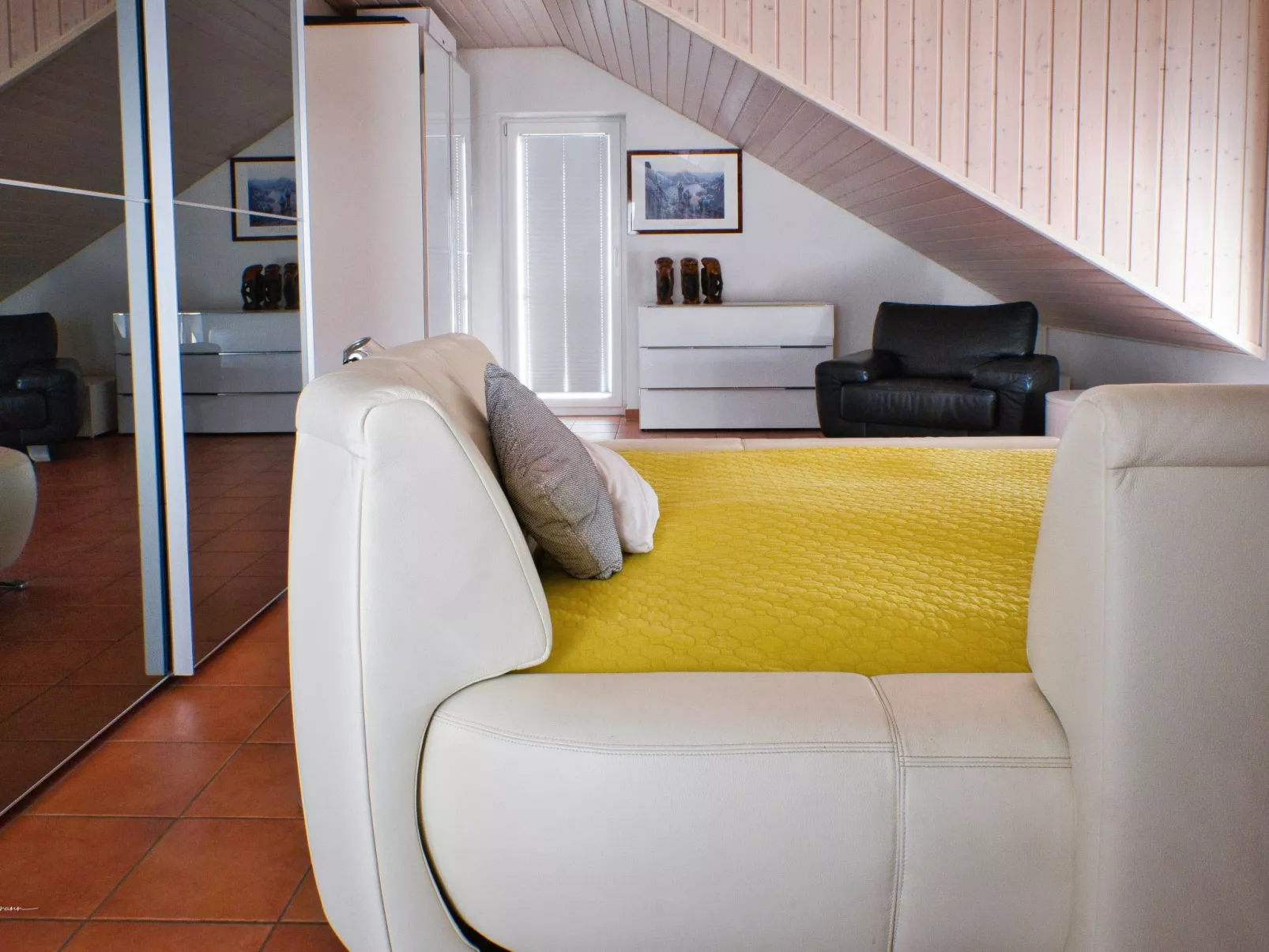 Panoramahaus & Pool-Binnen