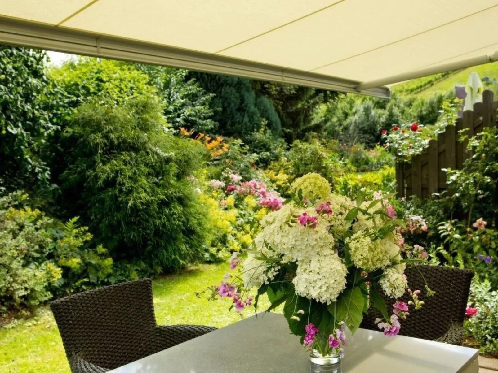 Exklusives Ferienhaus mit besonderer Ausstattung-Buiten