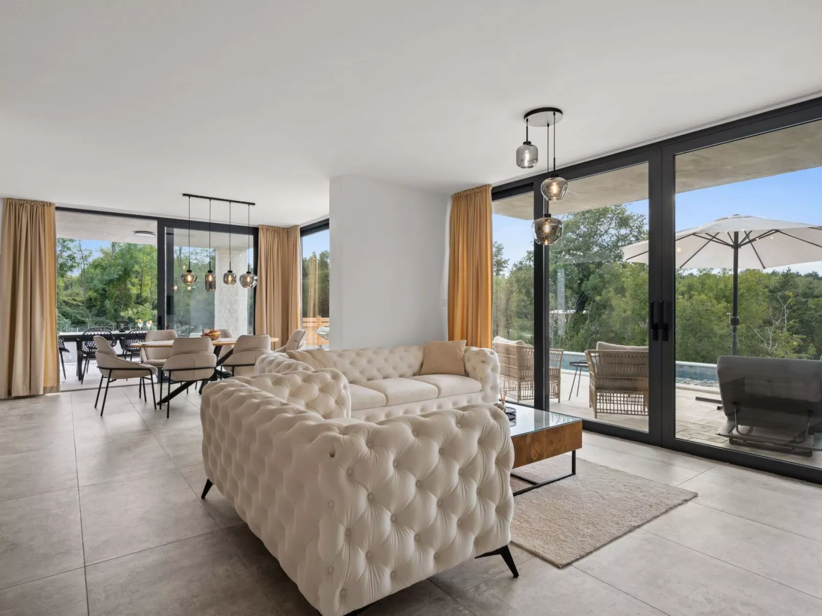 Sunset Villa Santalezi-Binnen