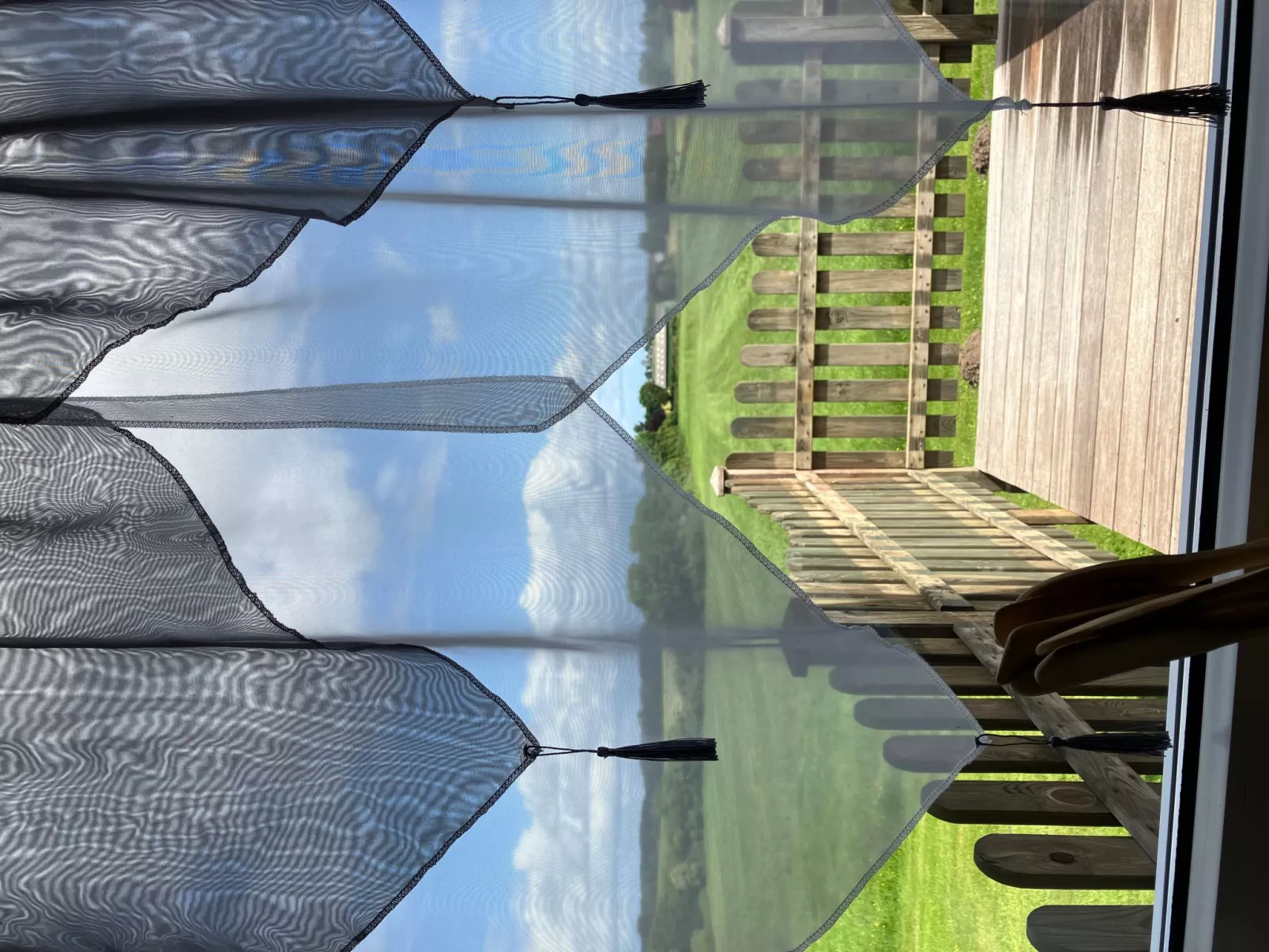 Haus mit Herz-Buiten