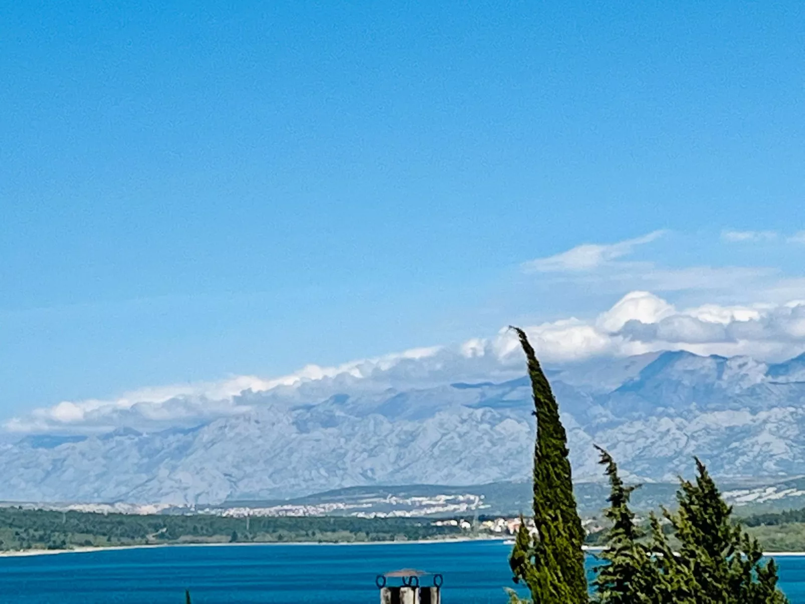 Neu erbautes Apartment mit großem Balkon-Buiten