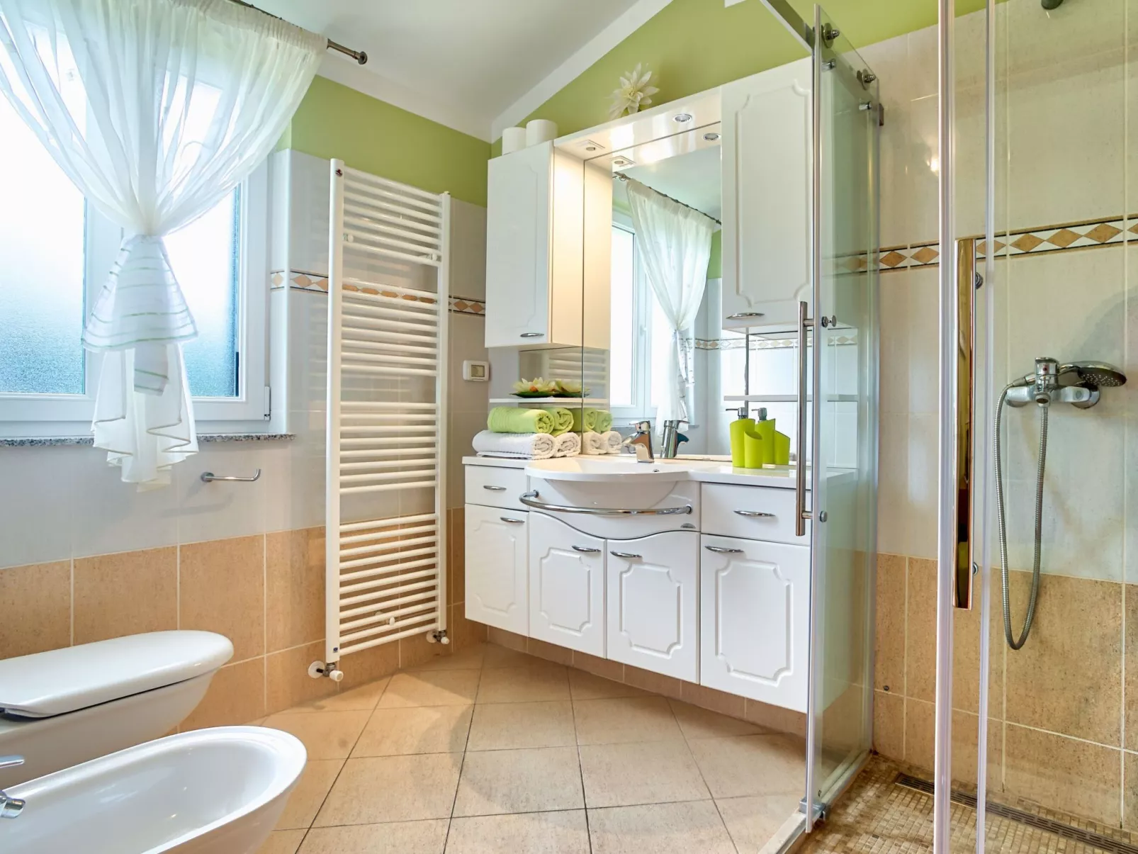 "Ines" mit Whirlpool-Binnen