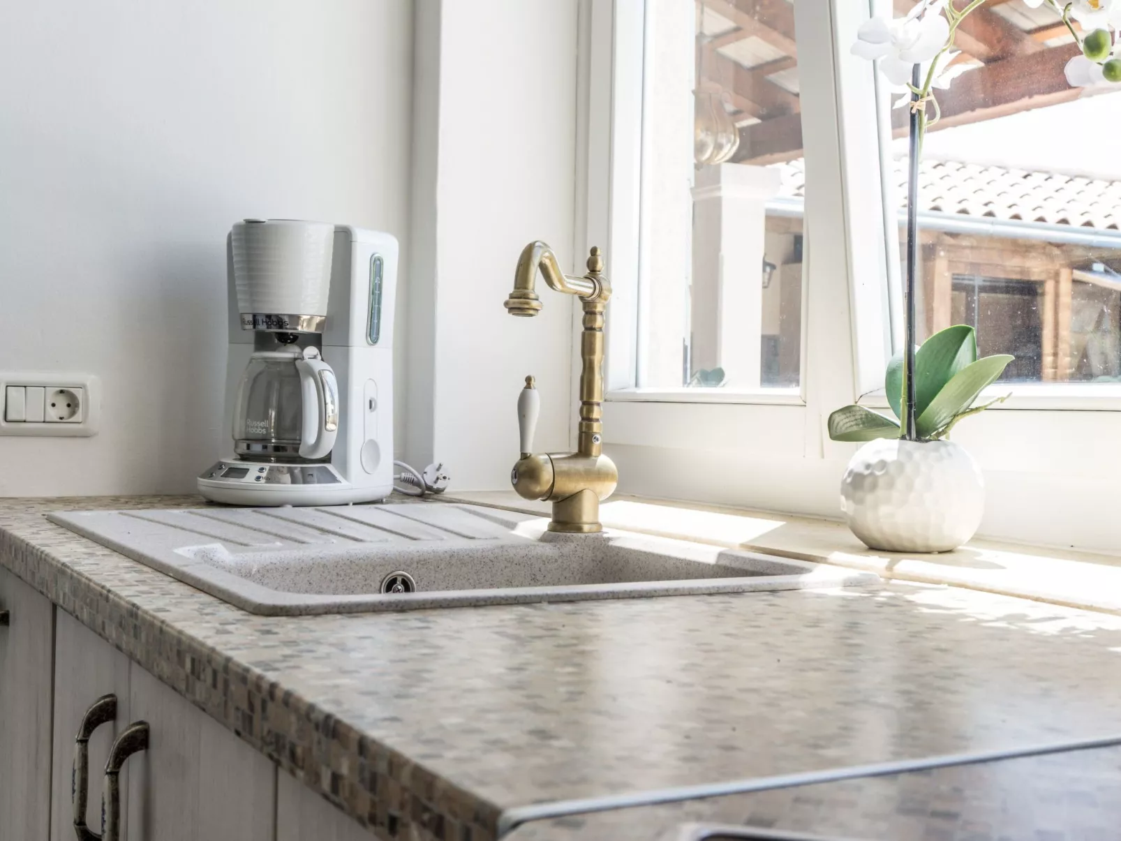 Nettes Ferienhaus in Smoljanci mit Privatem Pool-Binnen