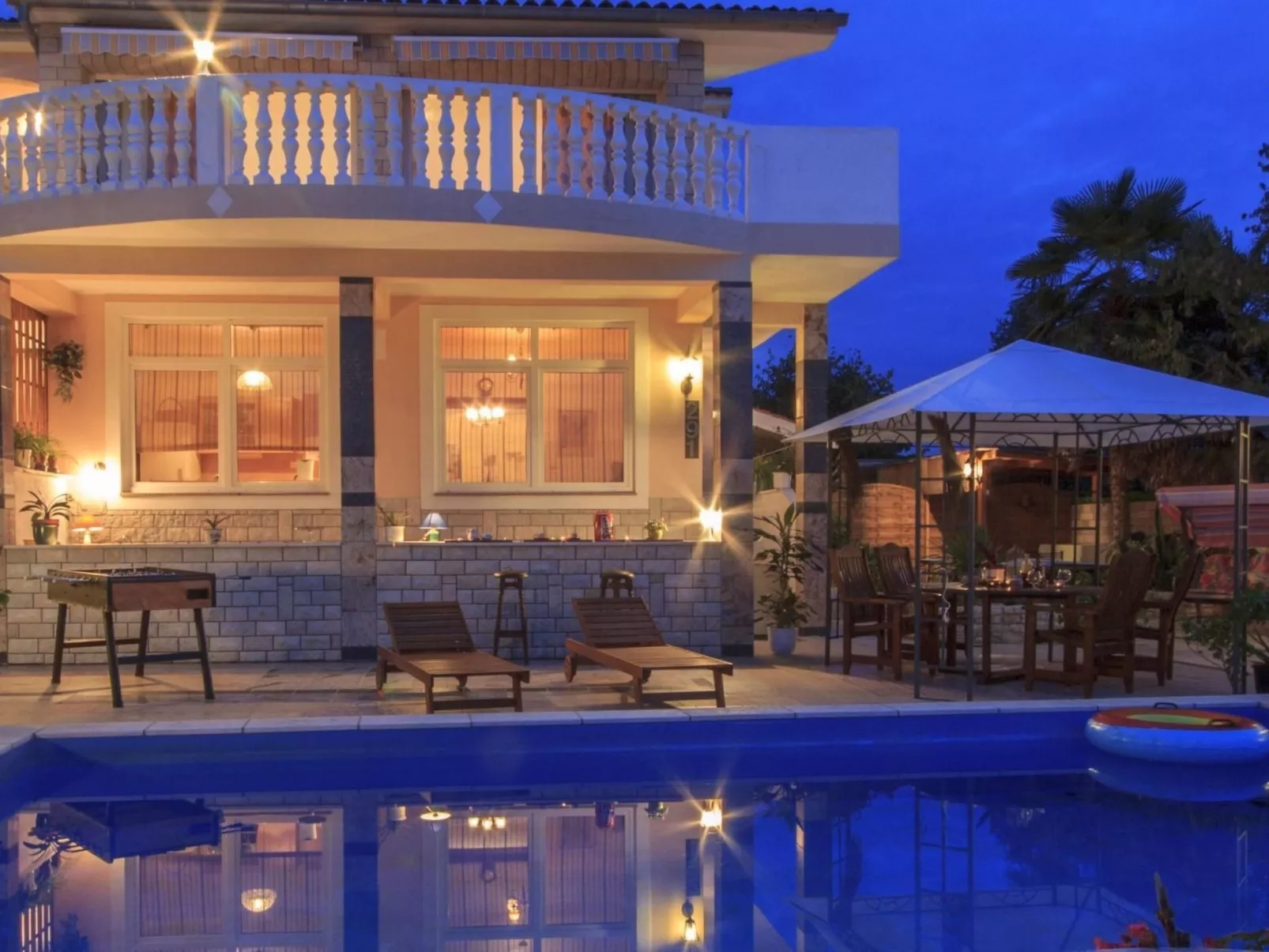 Villa Natalia Peroj,  mit privaten Pool-Buiten