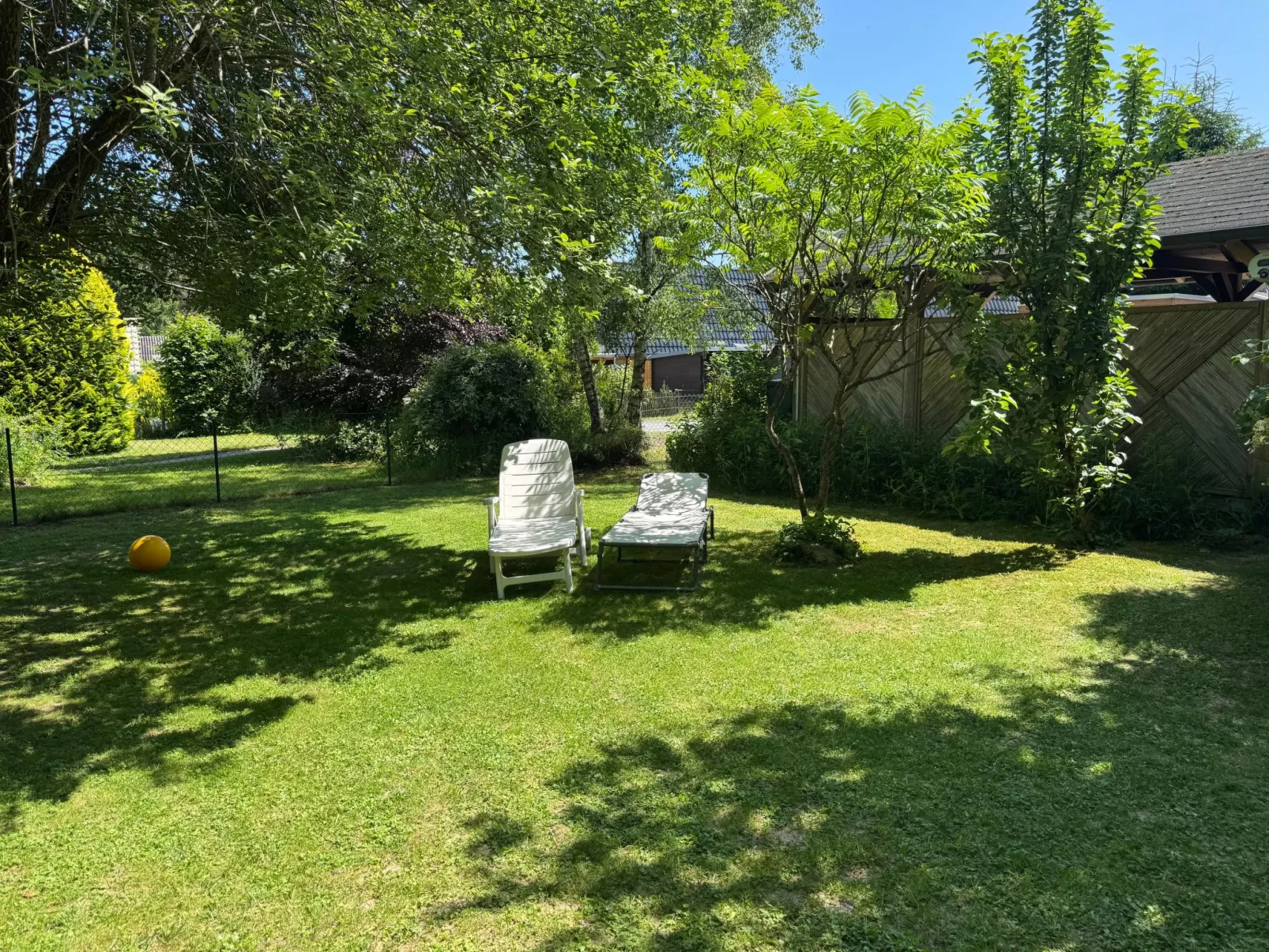 Eifelhäuschen Wald-Buiten