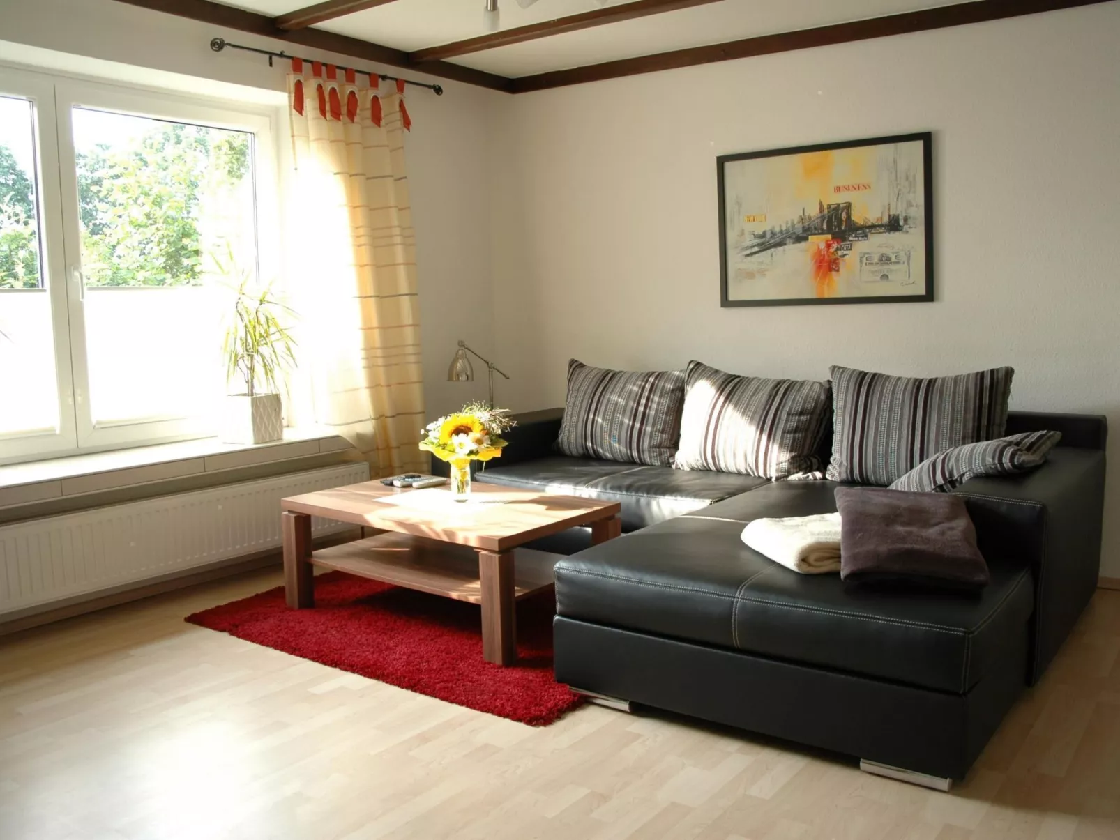 Mit Indoorpool, Garten und Partyraum-Binnen